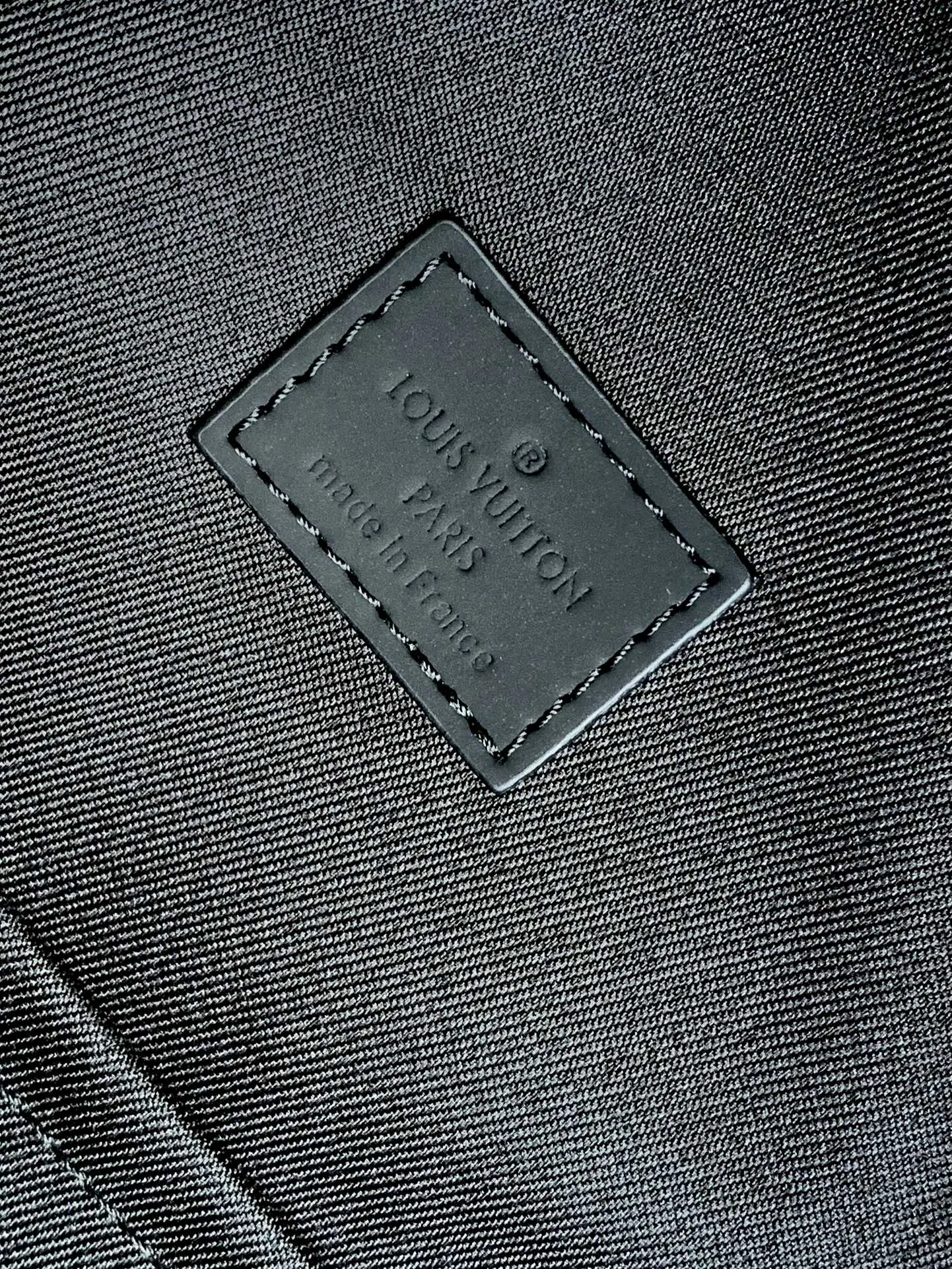 LV 牛皮 黑格 DISCOVE 双肩包 实用双肩款
