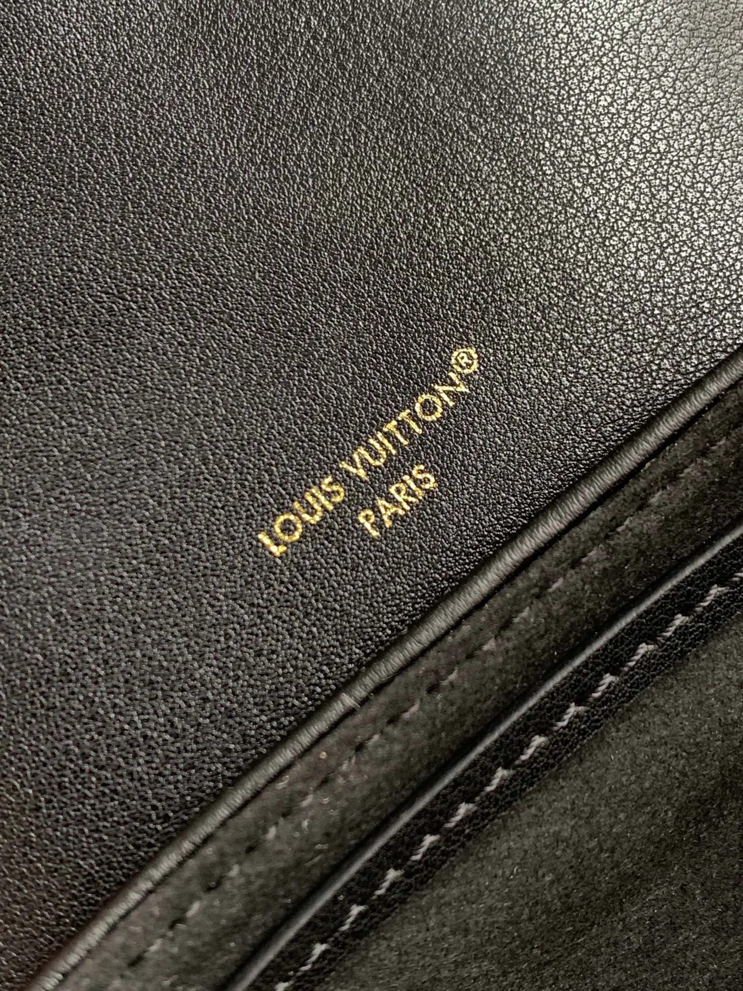 LV 黑色 牛皮 雙肩包 实用雙肩款