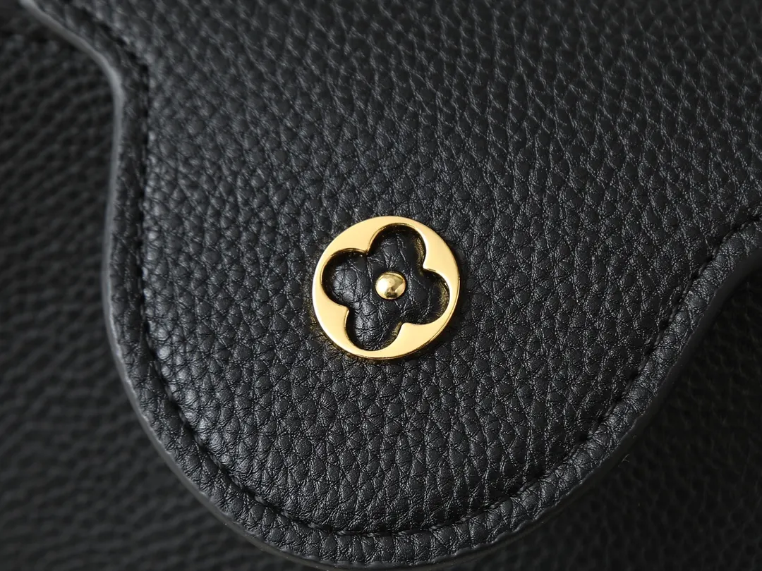 LV Capucines 牛皮 链条包 精致链条款