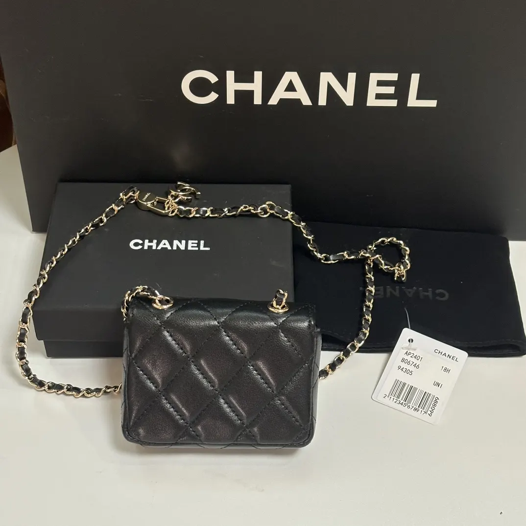 Chanel 黑色牛皮链条包 礼盒