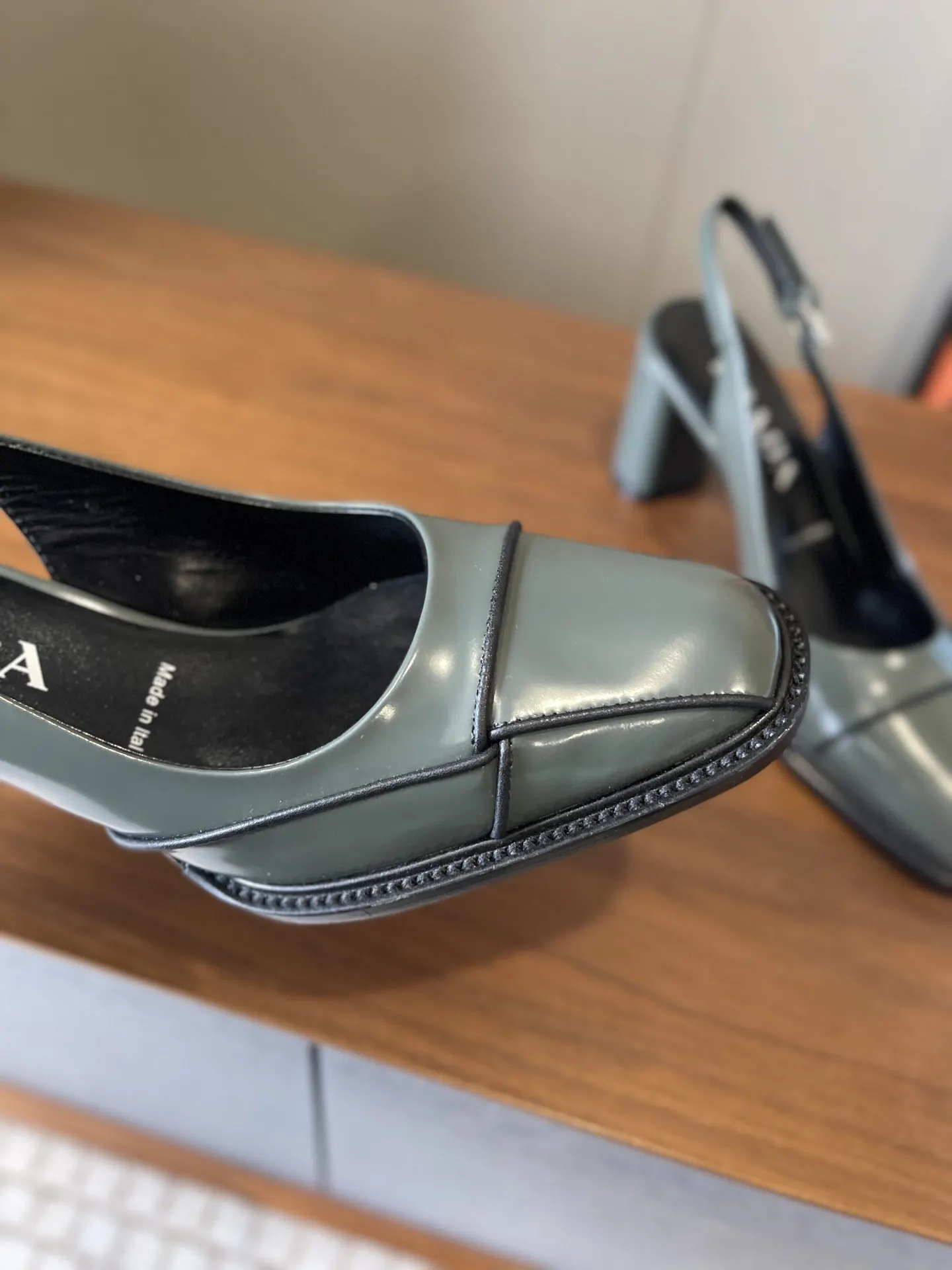 Prada 羊皮 单鞋 舒适 高跟鞋