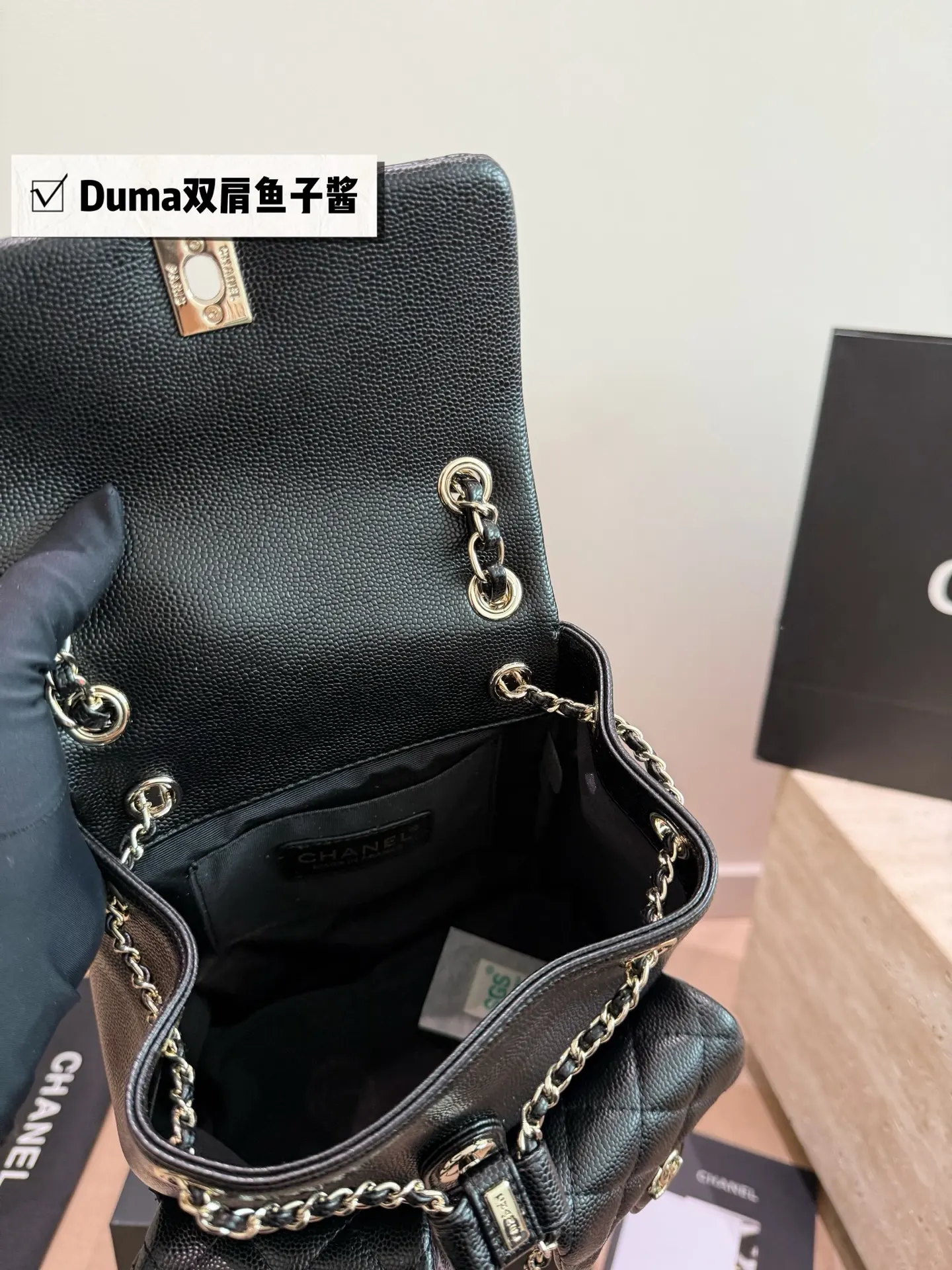 白色 金色 Duma 雙肩包 鱼子酱 浅金色五金 簡約优雅超有辨 实用雙肩款(數字9) 白色 金色 Duma 雙肩包 鱼子酱 浅金色五金 簡約优雅超有辨 实用雙肩款(數字9)