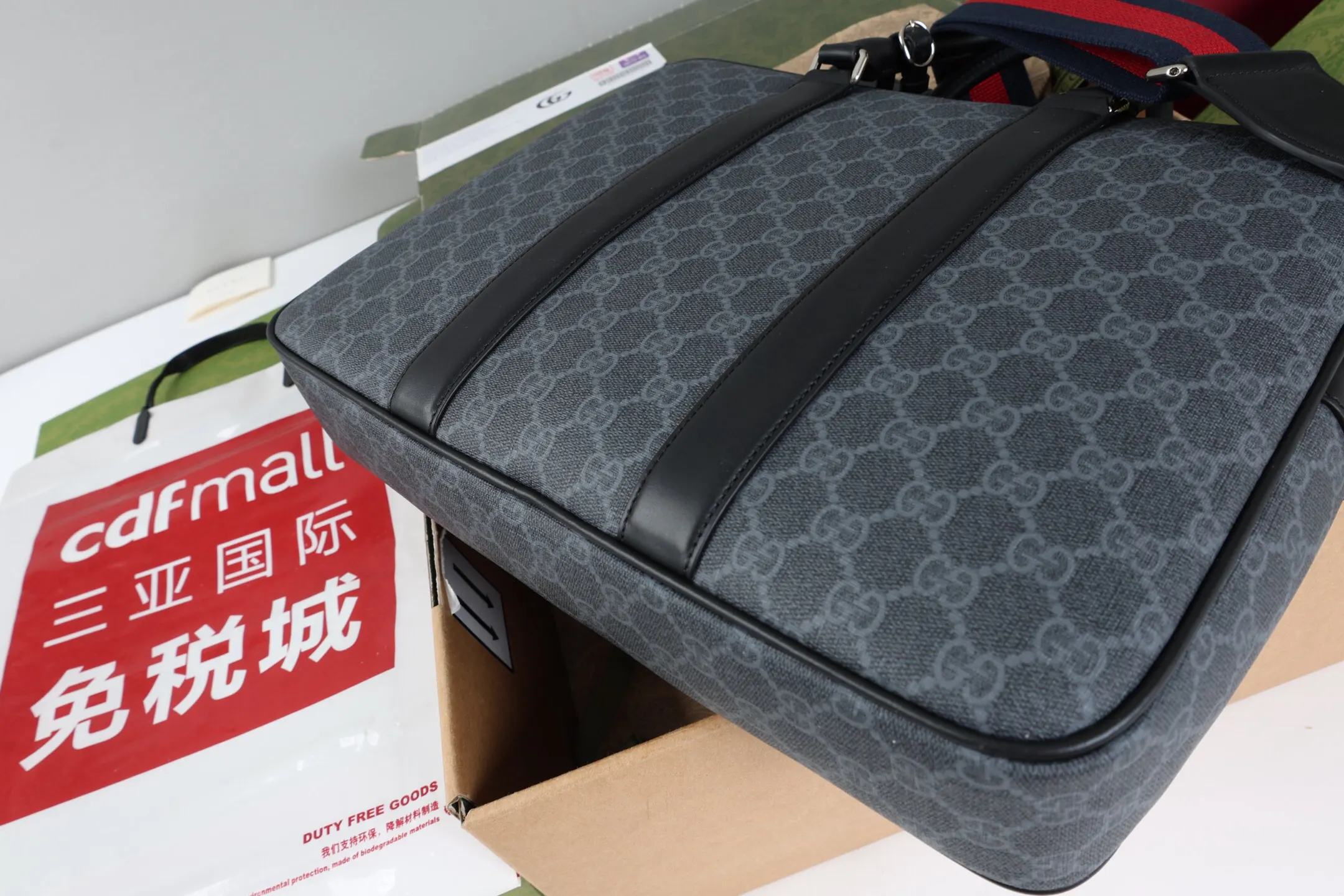 黑色 灰色 皮革 热卖公文包系列 商务通勤款