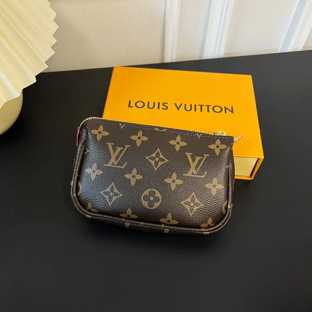 Louis Vuitton Chain Bag Canvas