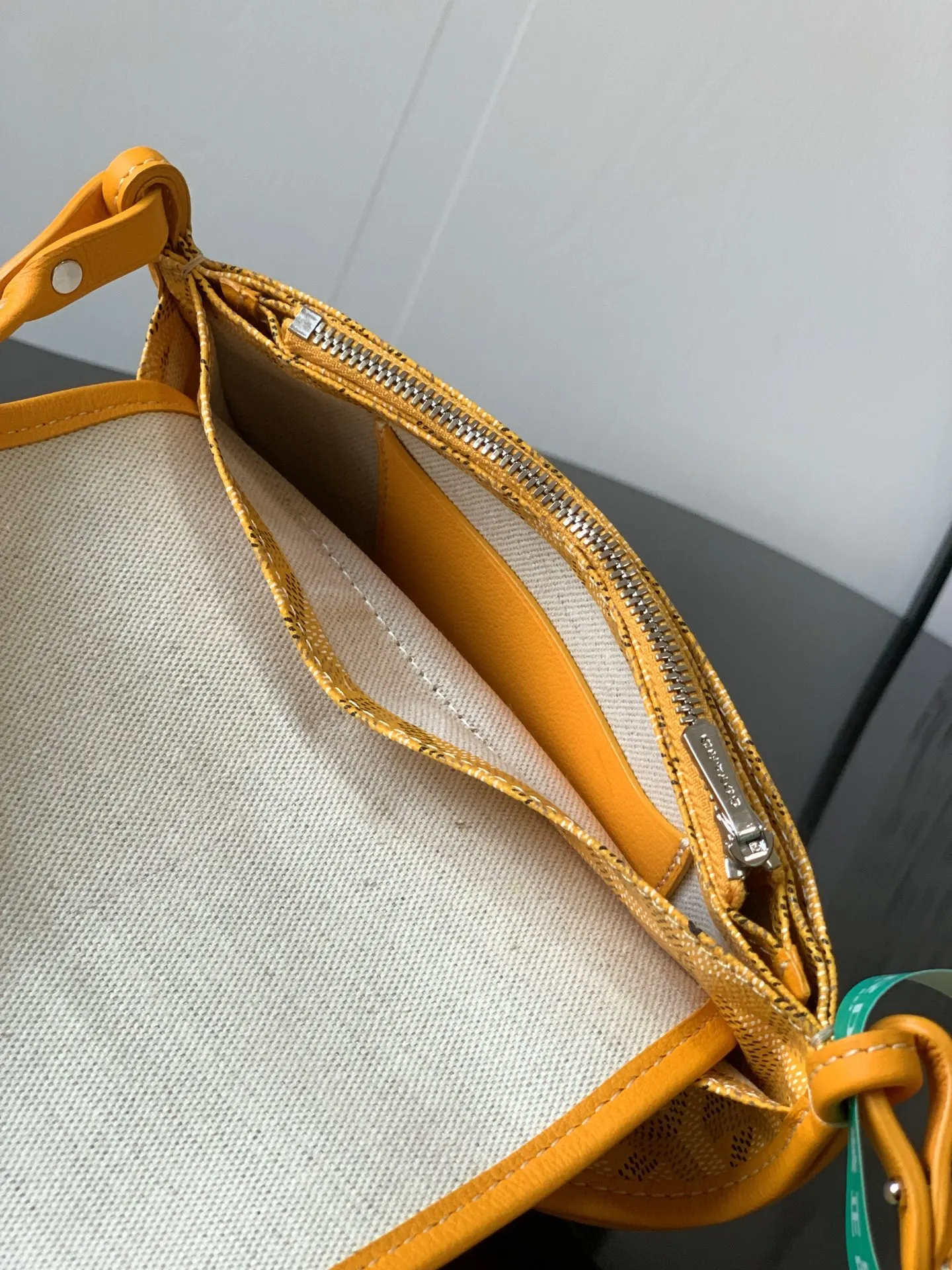 Goyard 黃色 PLUMET 手拿包的灵 精致手拿款