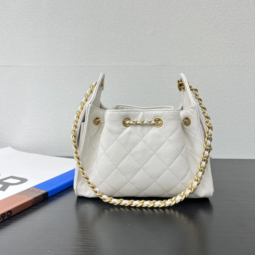 Chanel 22 白色 皮革 鏈條包