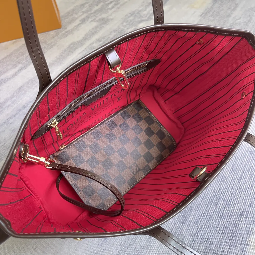 LV Neverfull 金色 牛皮 手拿包 精致手拿款(數字9) LV Neverfull 金色 牛皮 手拿包 精致手拿款(數字9)