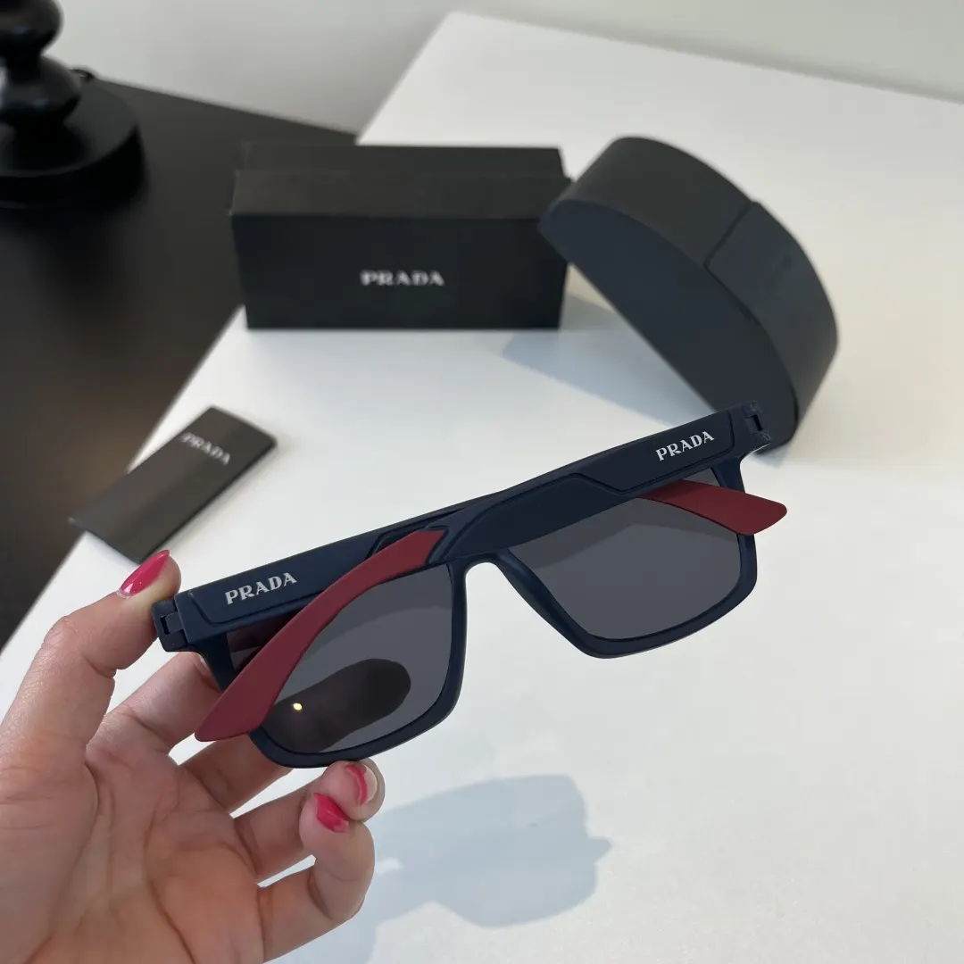 Prada 太阳眼镜 时尚遮阳 太阳镜