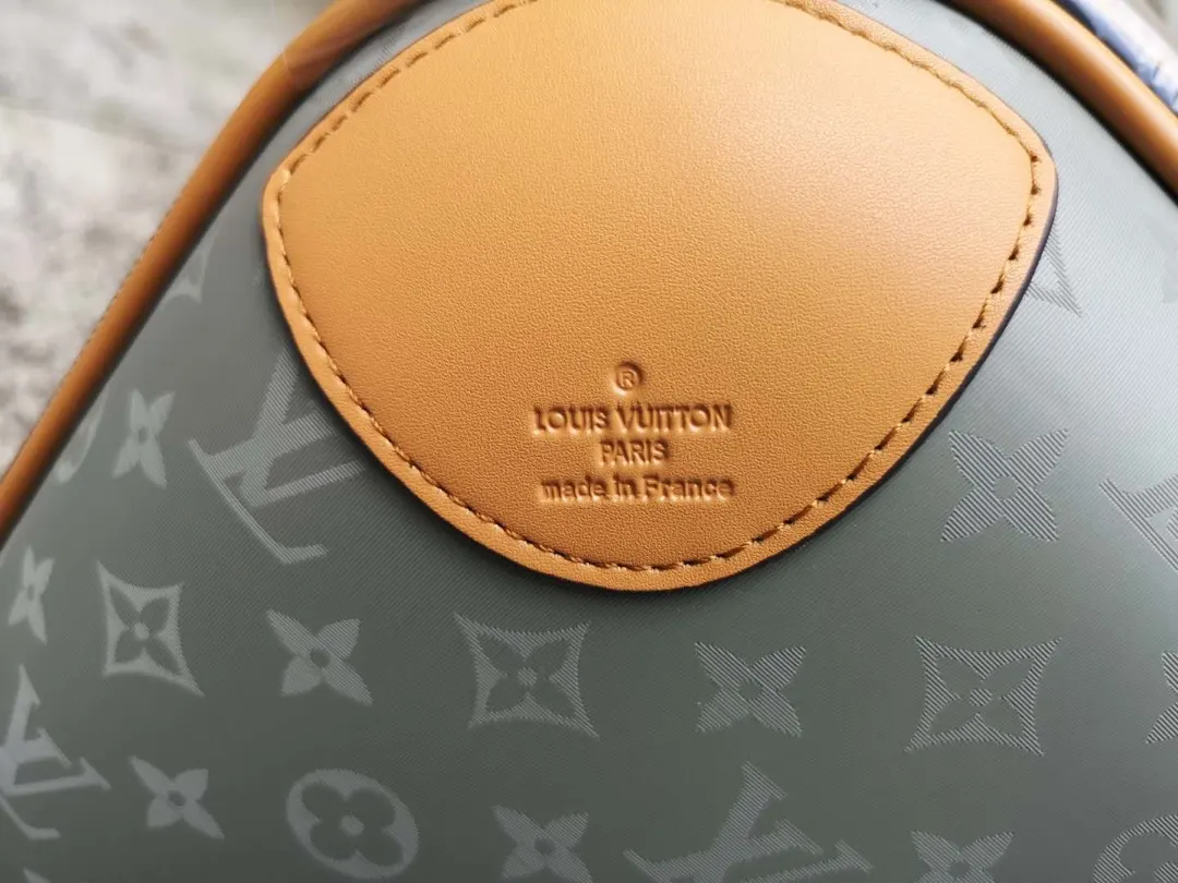 LV 產品 实 行李箱 旅行拉杆款 輕便出行款