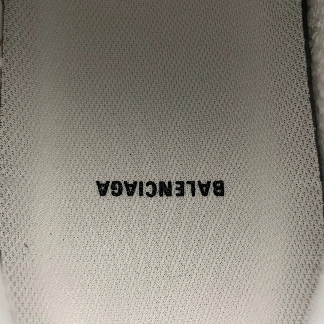 Balenciaga 3XL 运动鞋(數字8) Balenciaga 3XL 运动鞋(數字8)