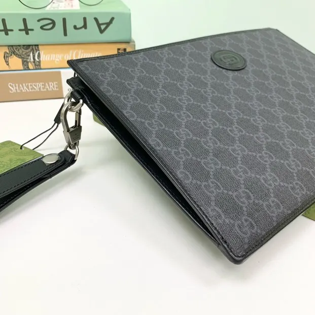 黑色 帆布 Aria 時尚咏叹调 系列广泛运用GG图案等經典和 水桶包 休閒水桶款