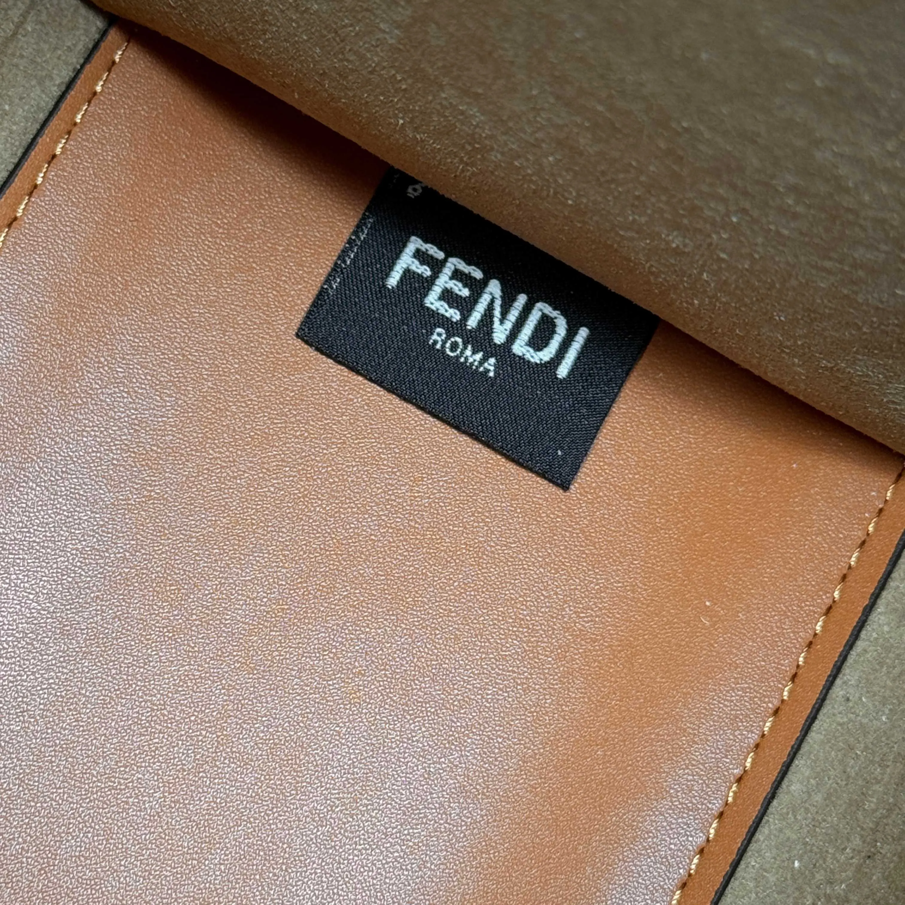Fendi 棕色 金色 皮革 手拿包 精致手拿款