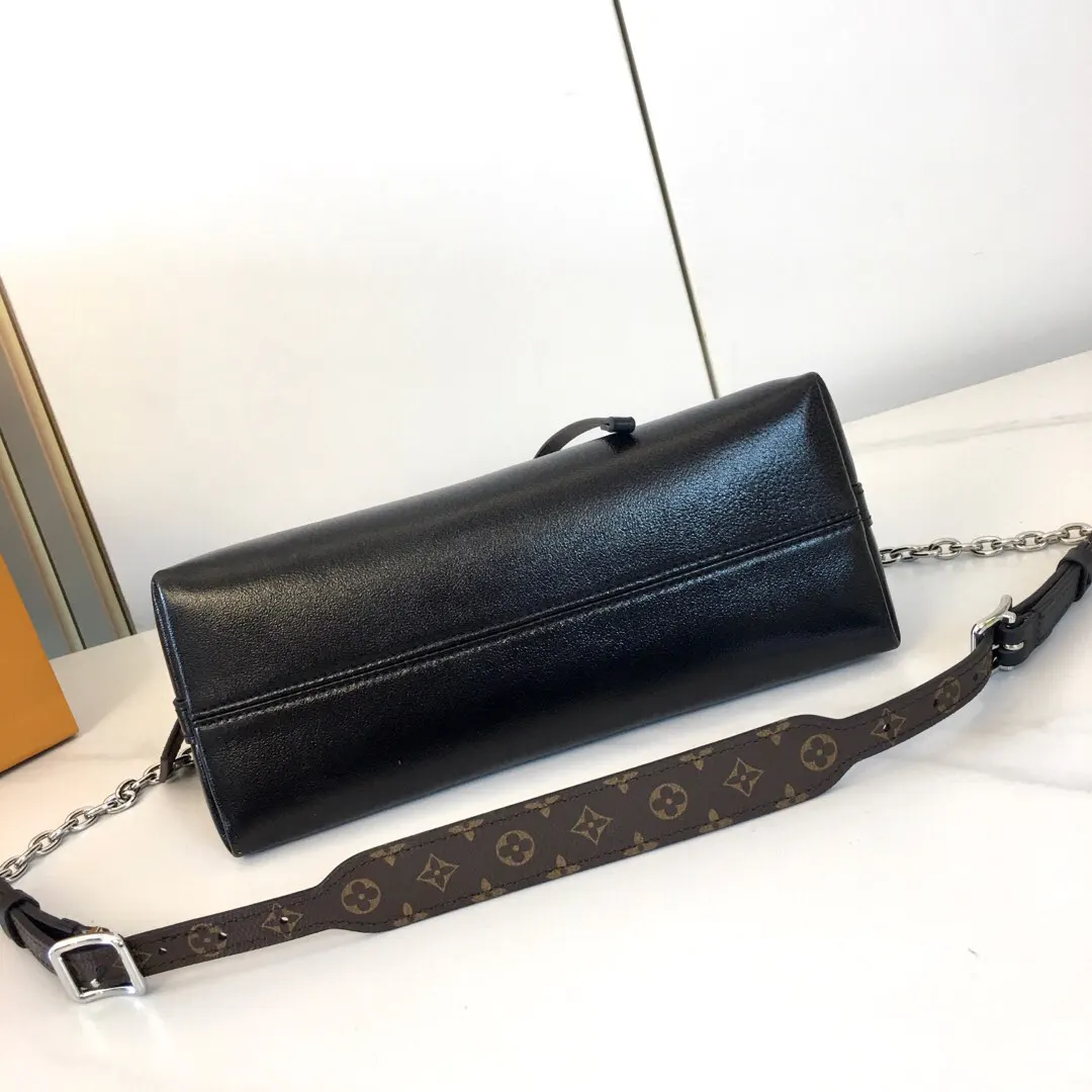 Black Chain Bag