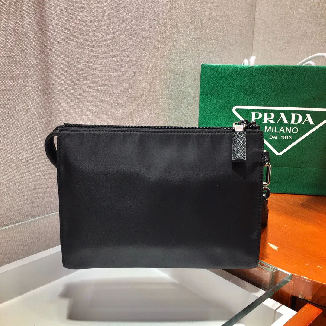 Prada Re-Nylon 皮革 三角标 手拿包