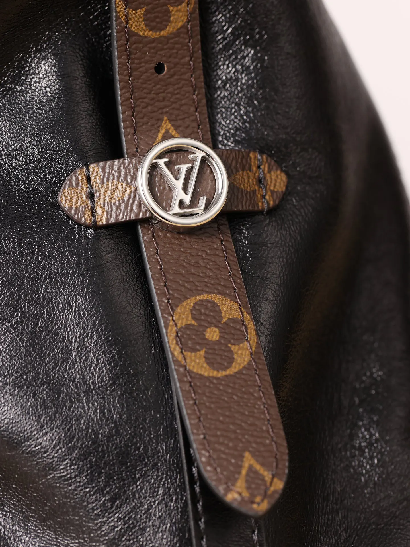 CarryAll 羊皮 中号羊皮 Dark中号 水桶包 休闲水桶款