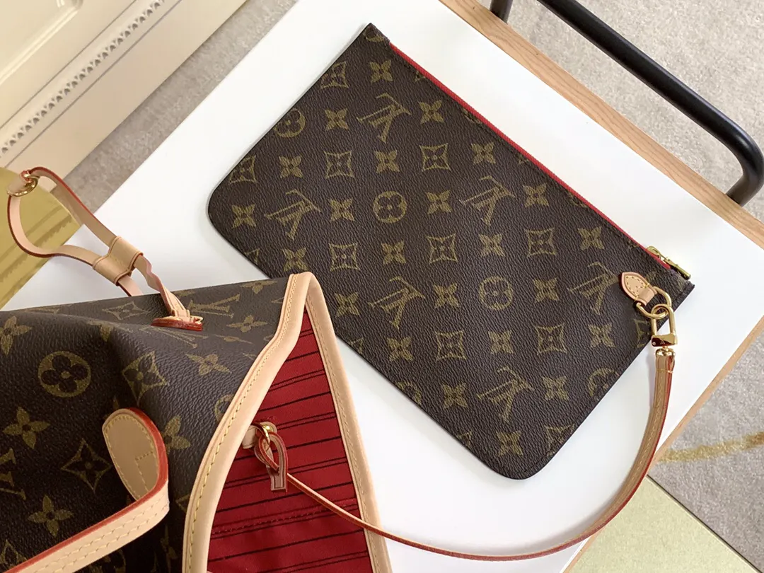 LV Neverfull 帆布 手拿包 精致手拿款