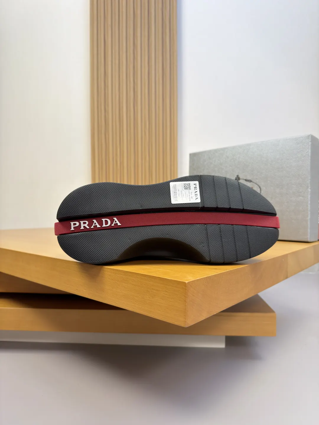 PRADA 牛皮 真丝 帆布 运动鞋 休闲运动款
