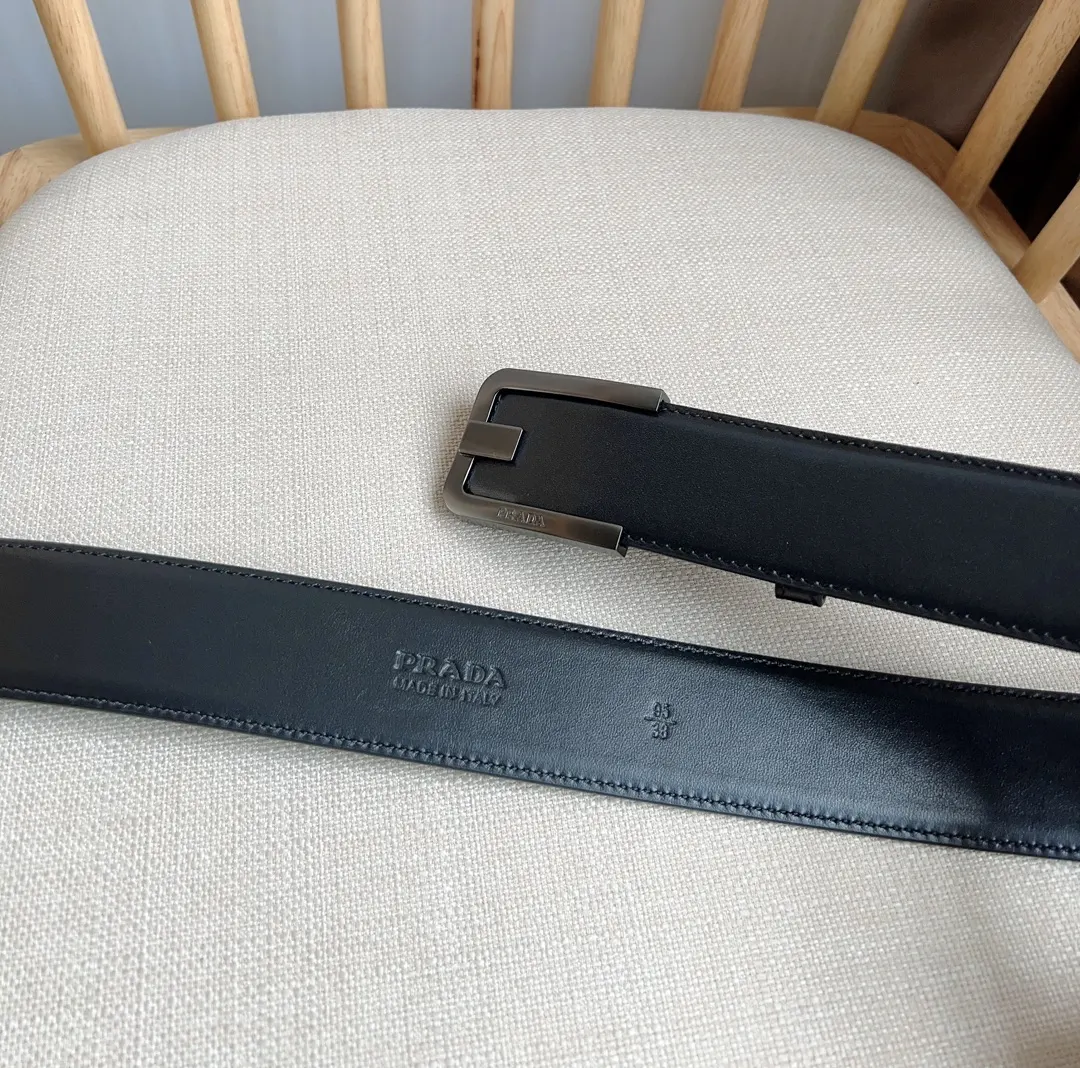 PRADA Logo 金属标 腰带 通勤搭配款