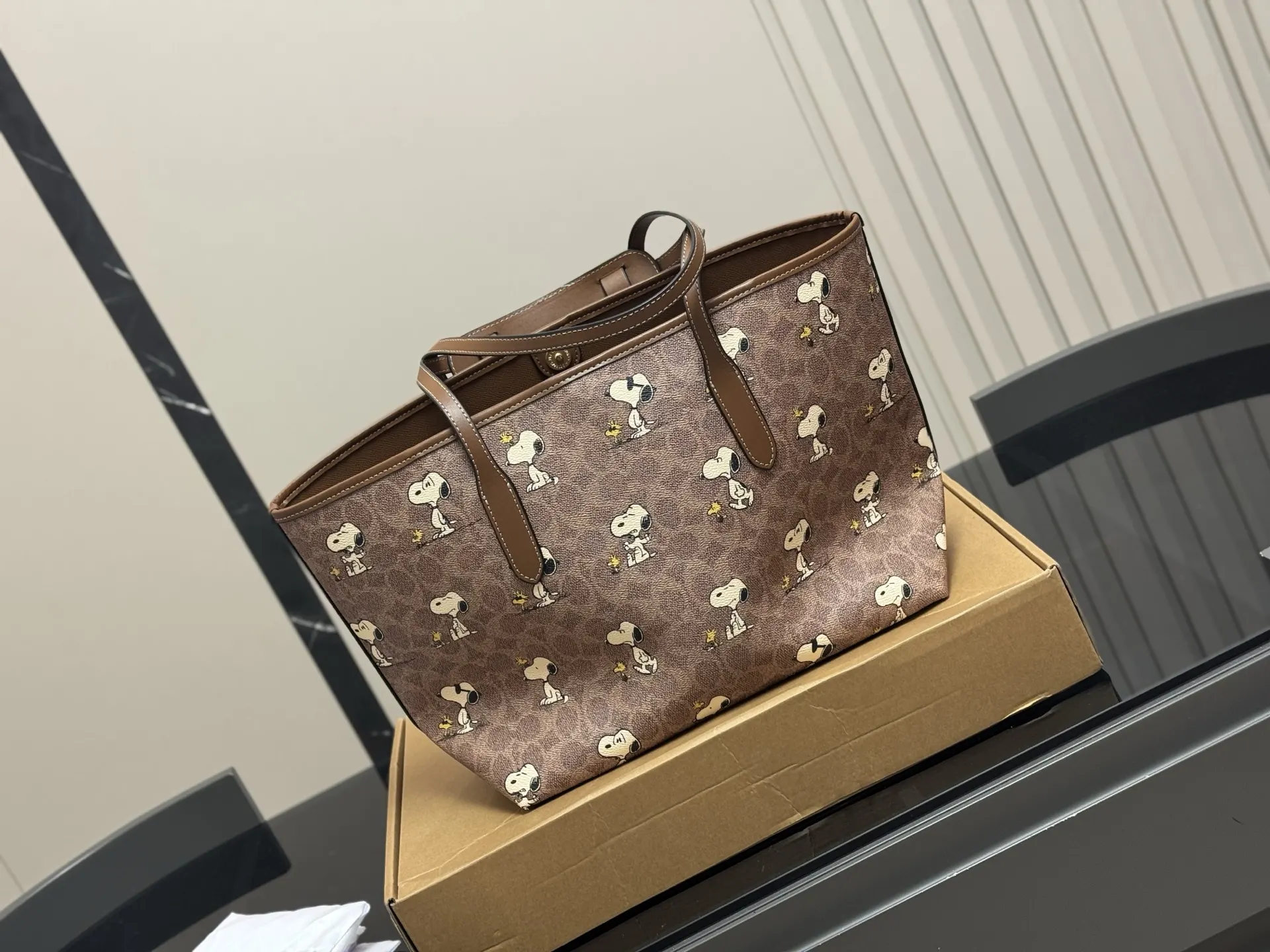 Coach city托特包 大容量托特款(數字9) Coach city托特包 大容量托特款(數字9)