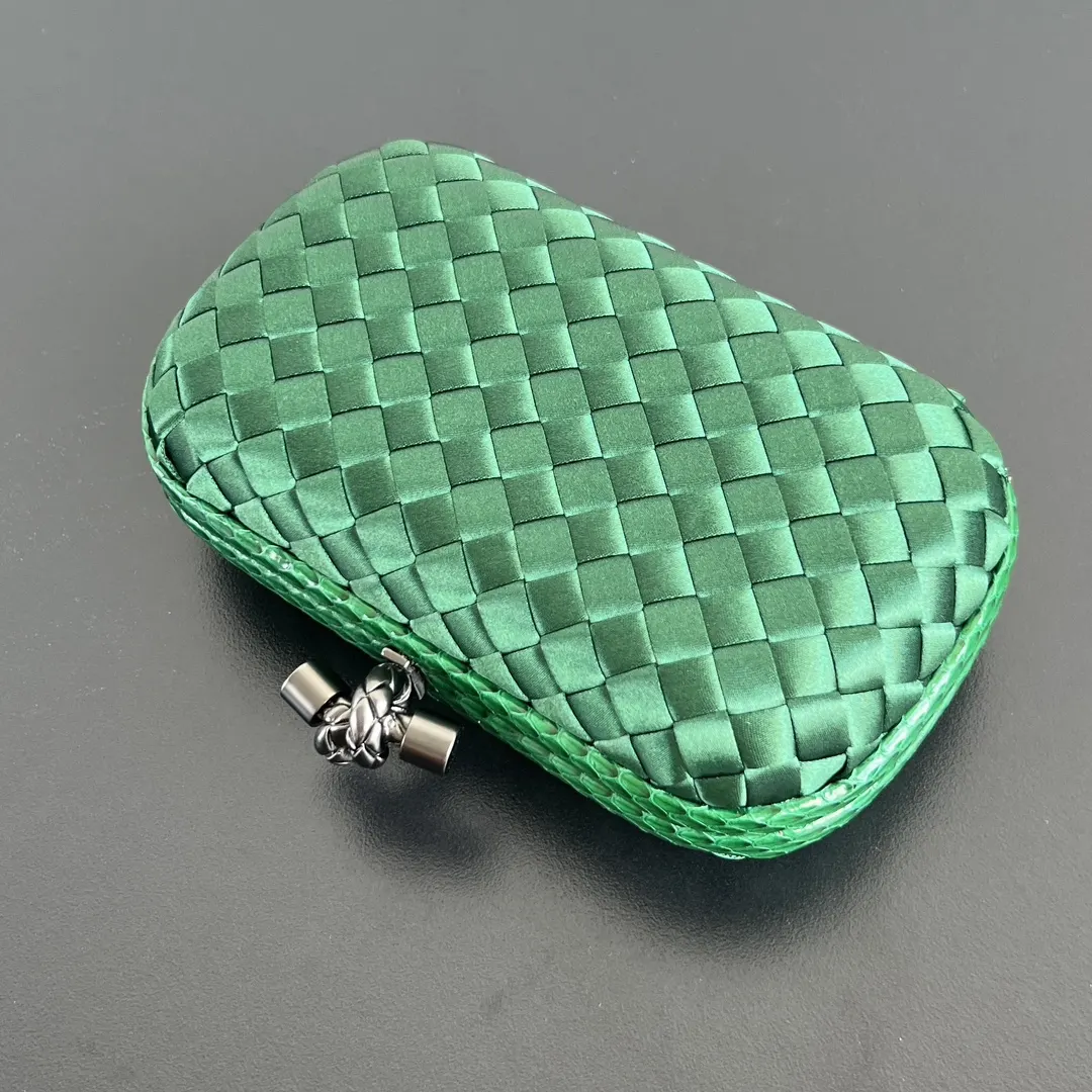 Bottega Veneta 化妝包 便携收納款