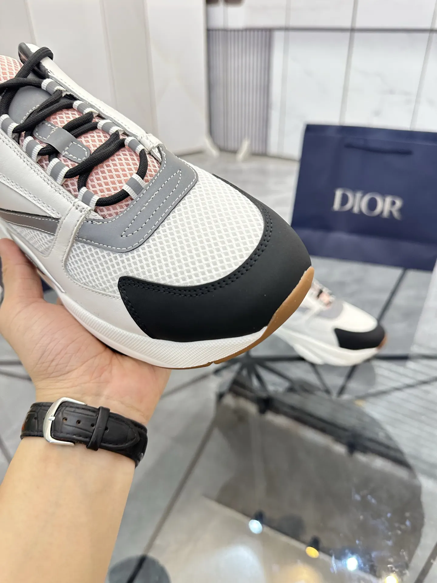 Dior B22 白黑拼色牛皮休闲鞋