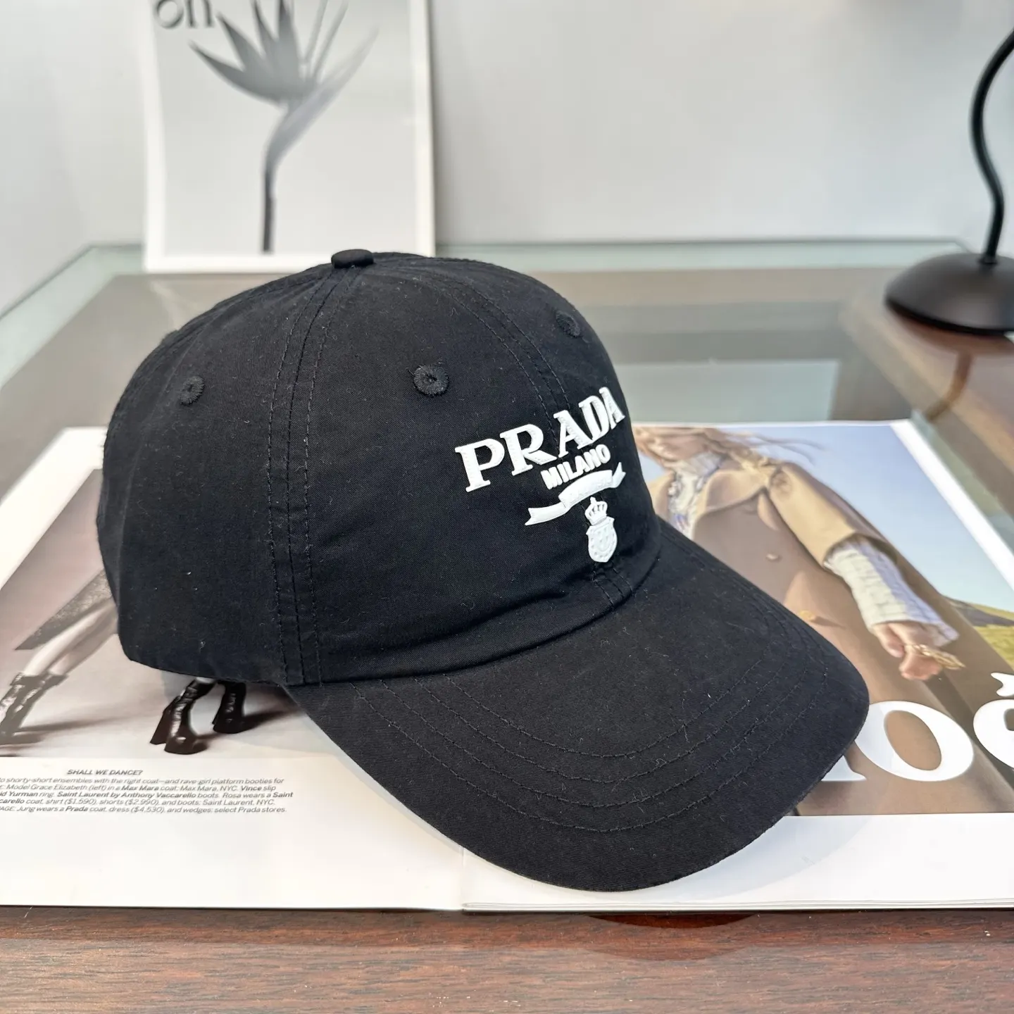 Prada 棒球帽 日常休闲款