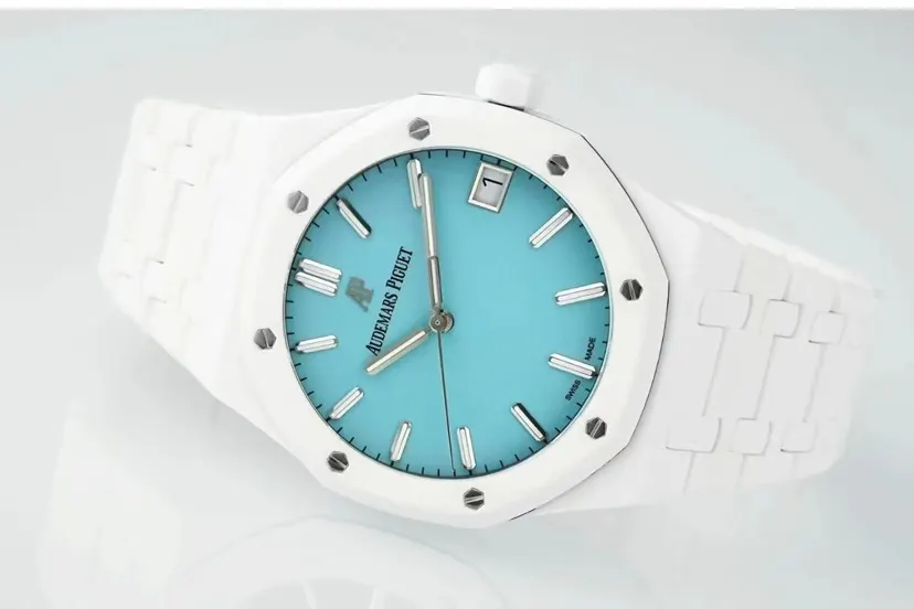 Black White Watch Classic