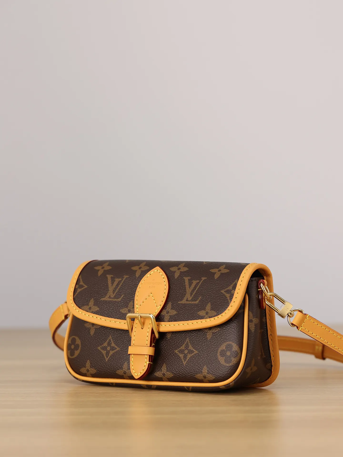 Hobo Shoulder Bag Vintage Leather