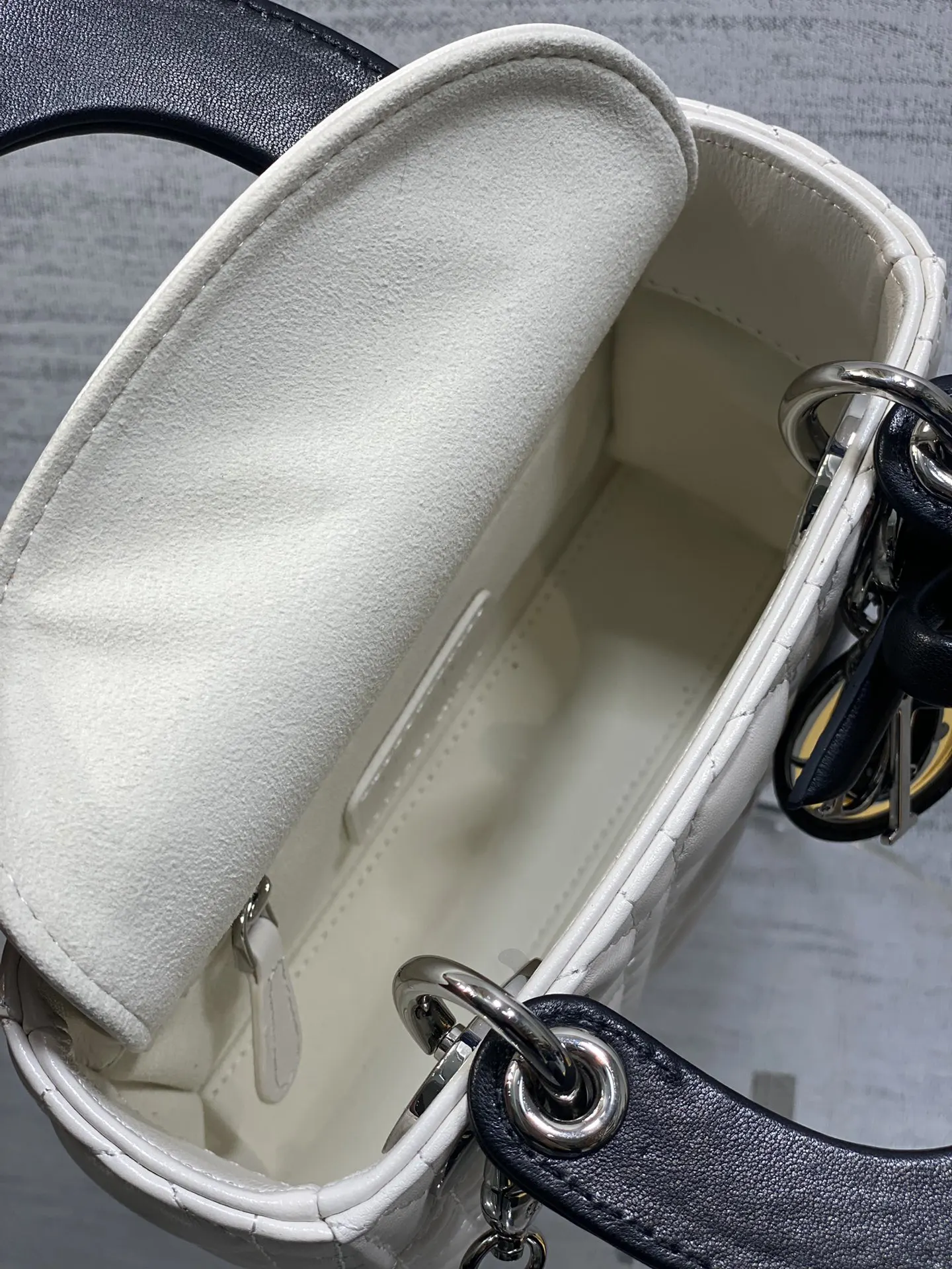Dior Lady Dior Black/White Bow Handbag Image 9 Dior Lady Dior Black/White Bow Handbag Image 9