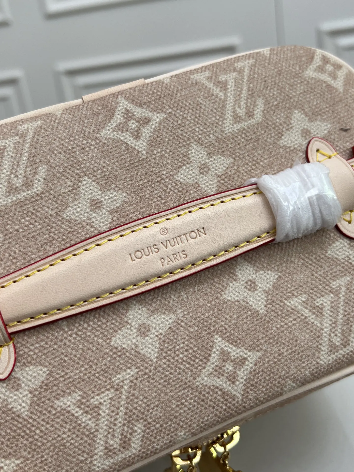 LV 金色 帆布 化妆包 便携收纳款