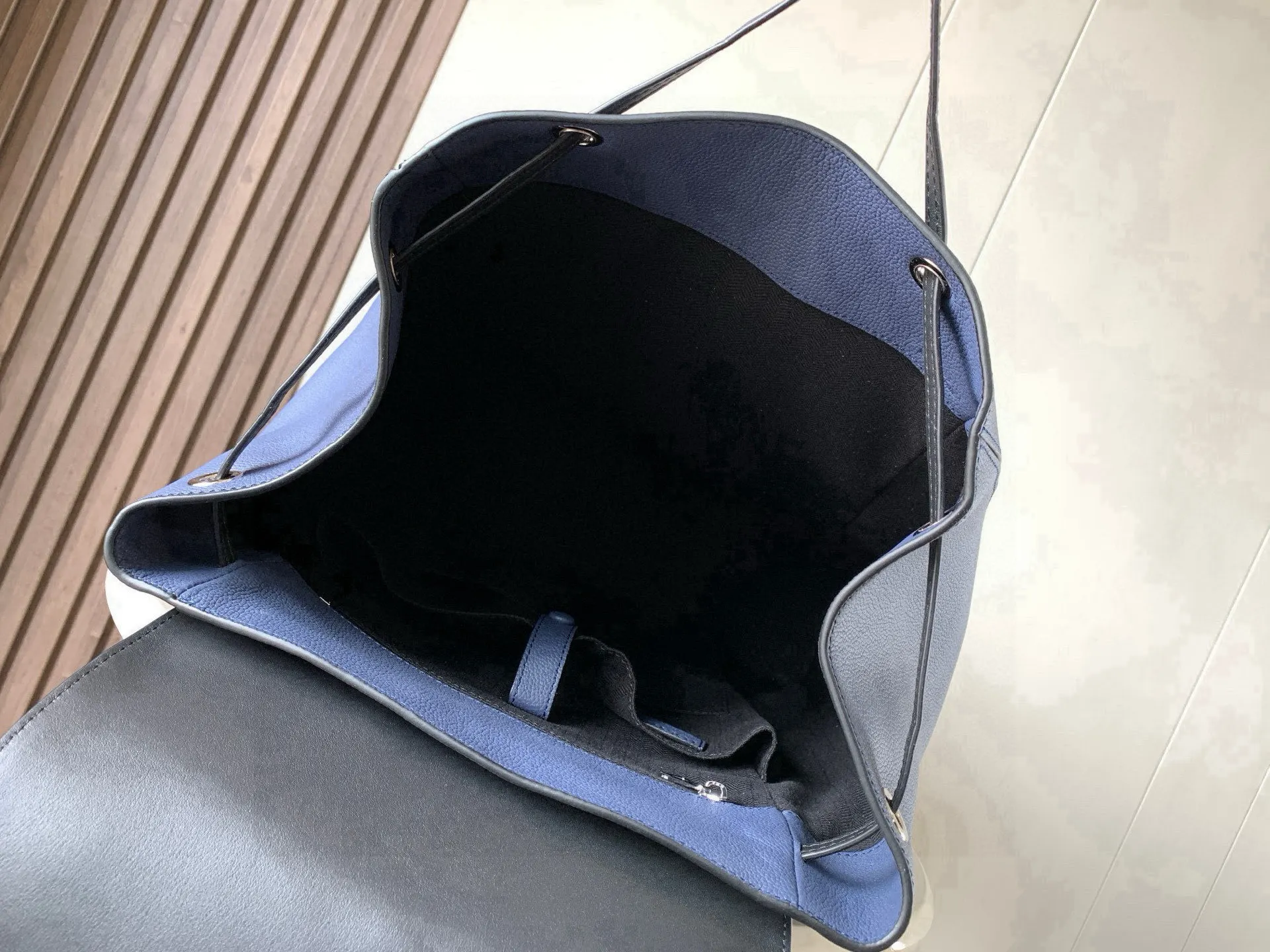 Loewe Puzzle 藍色 小牛皮 雙肩包 实用雙肩款