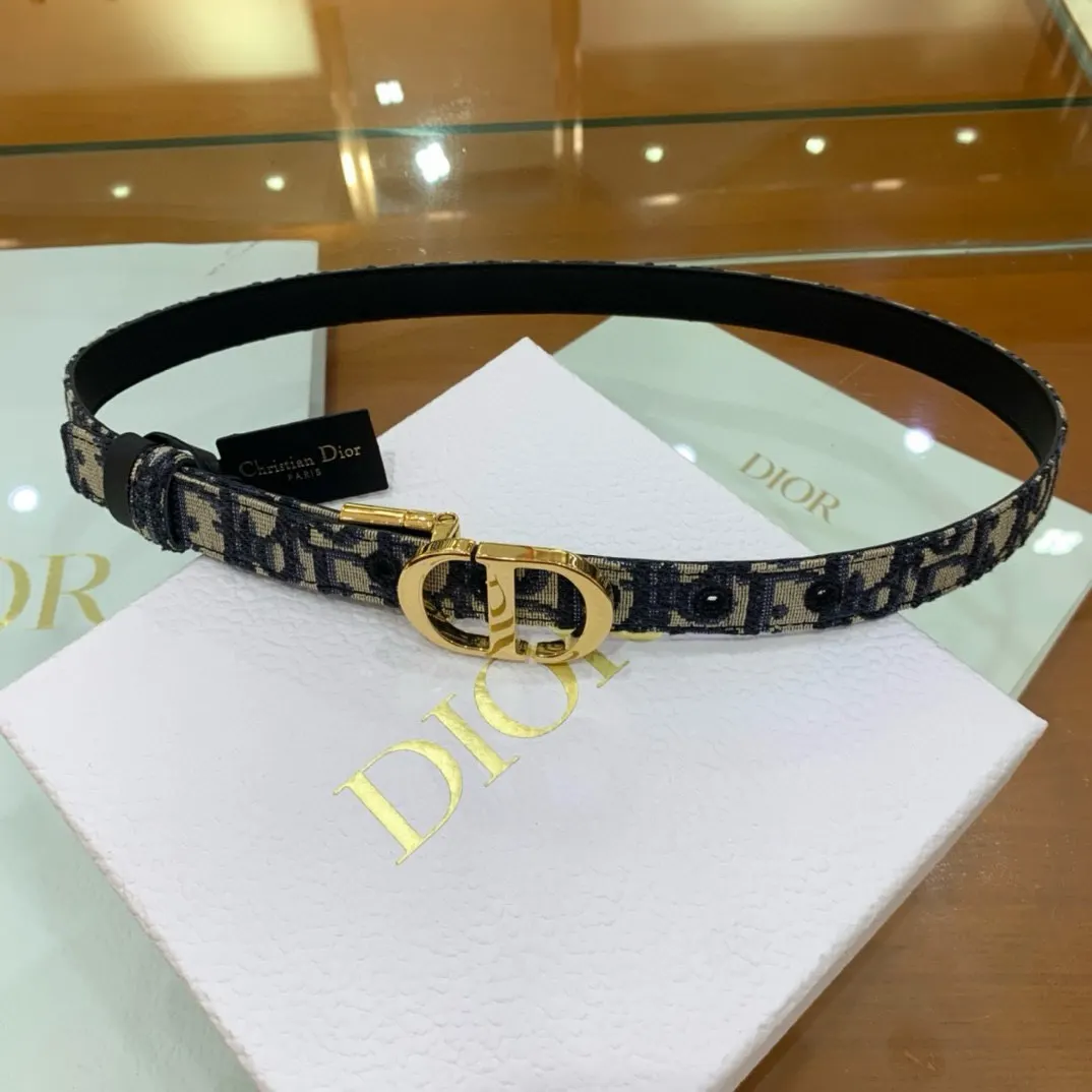 Dior 30 Montaigne 皮革 腰带
