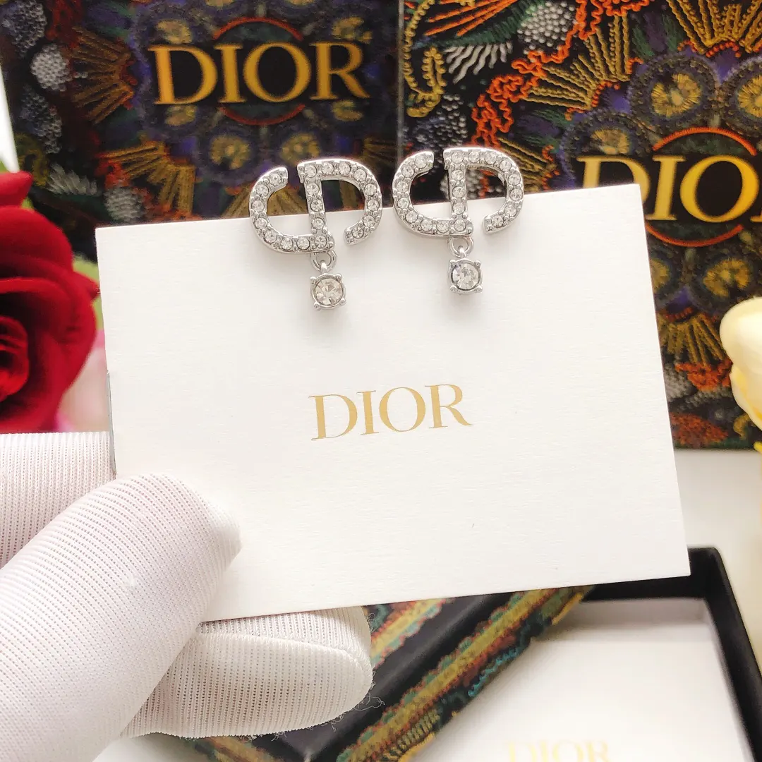 Dior 水晶CD耳饰 精致