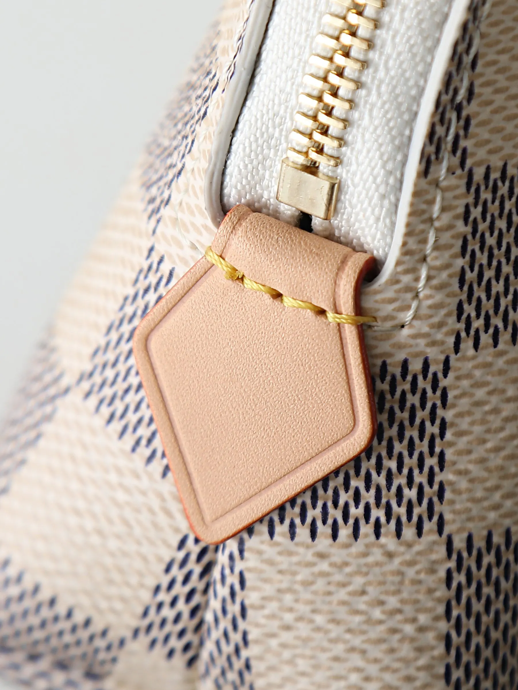 LV 白色棋盘格翻盖包 金链单肩款｜ORBUYBAG 岚奢包高端时尚精品