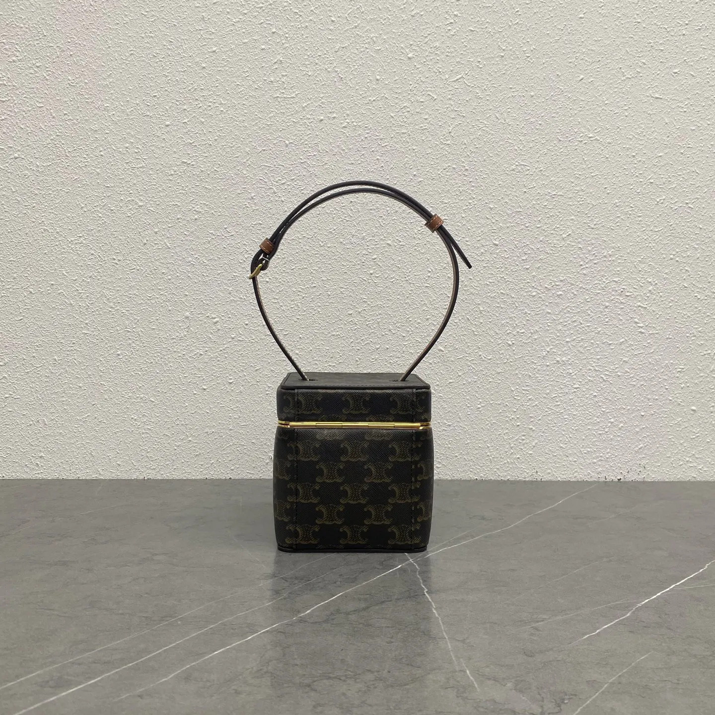 Celine Triomphe 金色 牛皮 單肩包 日常單肩背款