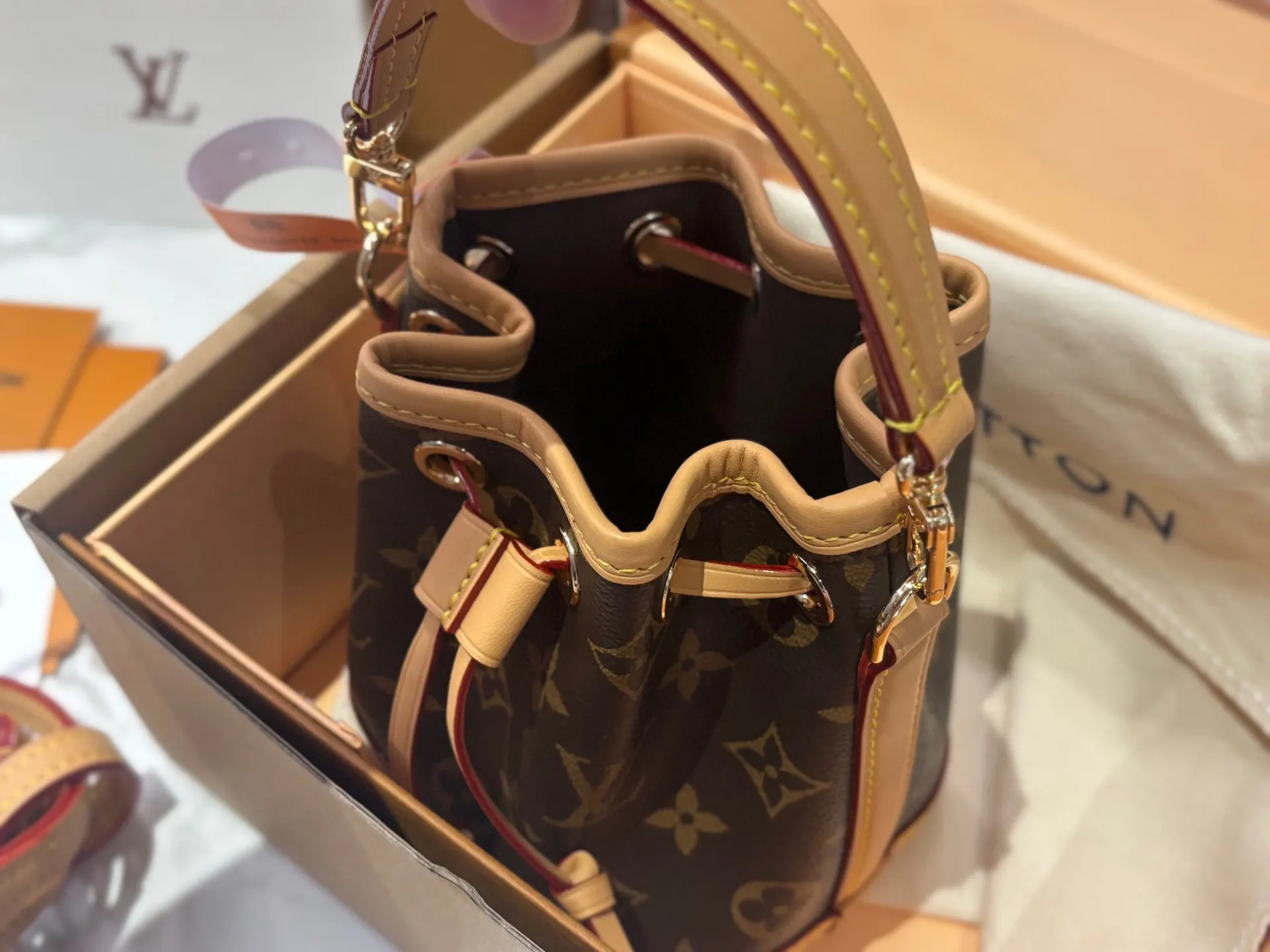 LV 老花 手提 级 ♥ mini小水桶 水桶包 休闲水桶款