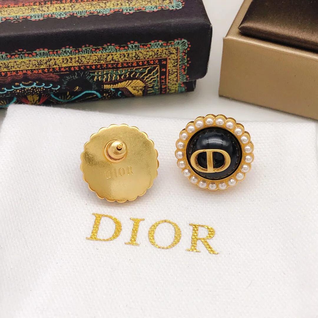 Dior 黑金CD耳环 礼盒精致配饰款