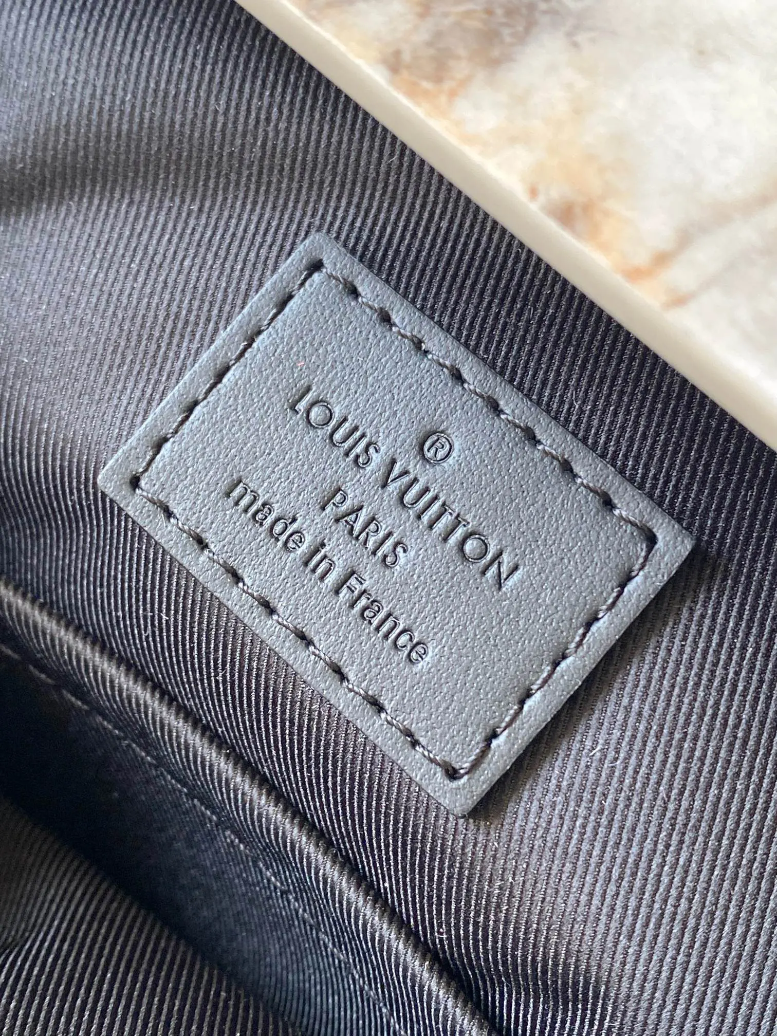 LV Gray Embossed Messenger Crossbody Bag Image 9 LV Gray Embossed Messenger Crossbody Bag Image 9