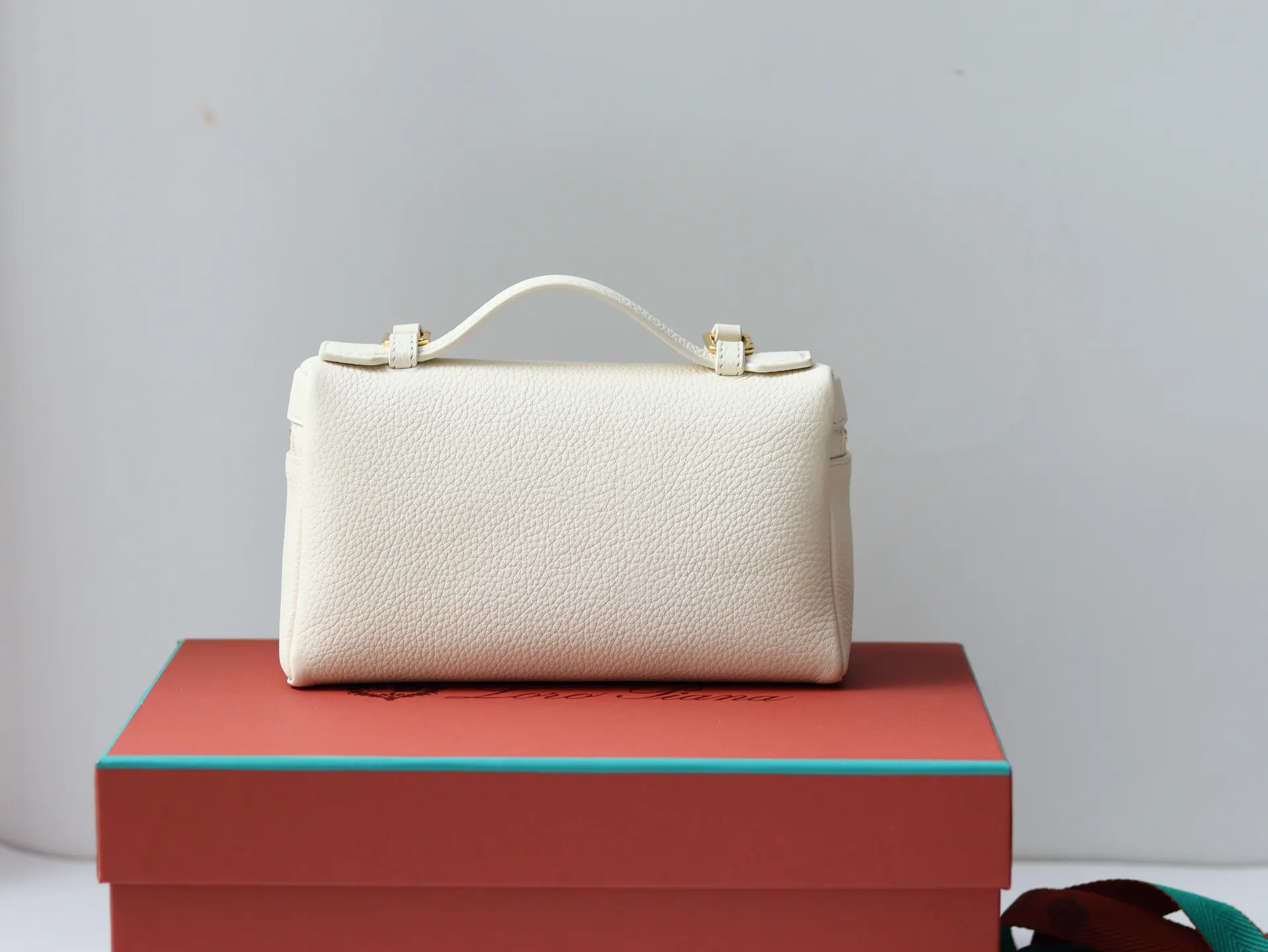 Clutch Bag Leather Image 10 Clutch Bag Leather Image 10