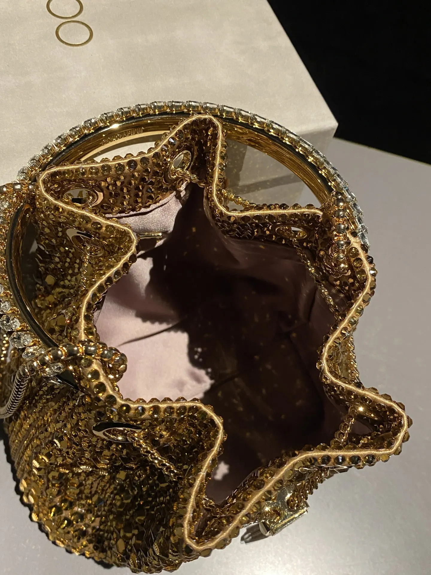 JIMMY CHOO BON BON系列标志款手提包 鏈條包 精致鏈條款(數字9) JIMMY CHOO BON BON系列标志款手提包 鏈條包 精致鏈條款(數字9)