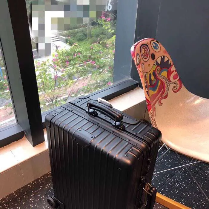 黑色 銀色 出品 行李箱 旅行拉杆款 輕便出行款