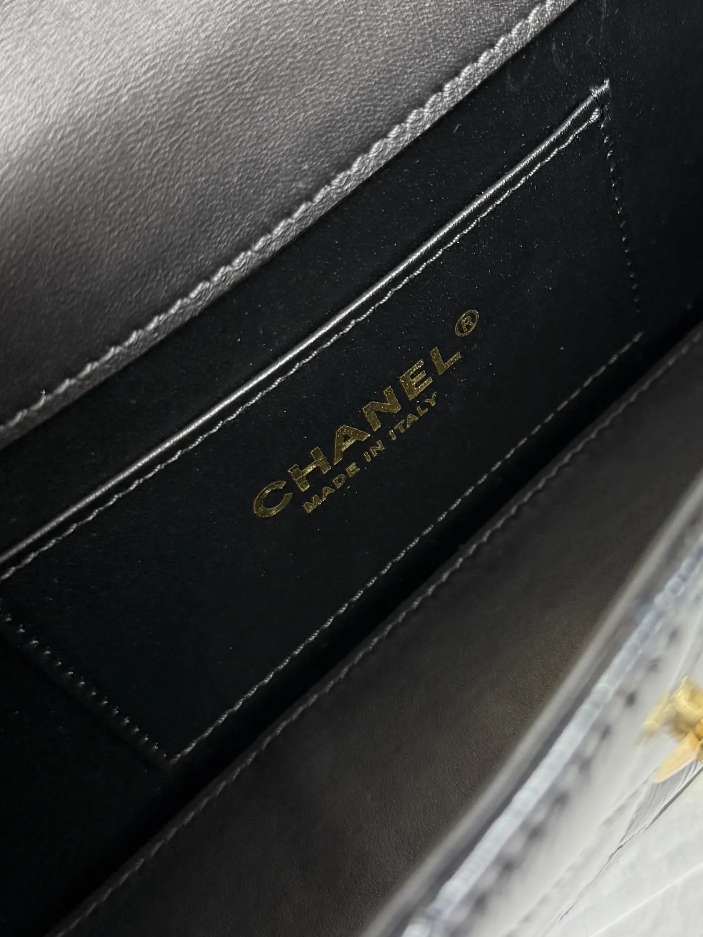 CHANEL 油腊皮復古法棍包 高級感十足 腋下包 復古腋下背款(數字9) CHANEL 油腊皮復古法棍包 高級感十足 腋下包 復古腋下背款(數字9)