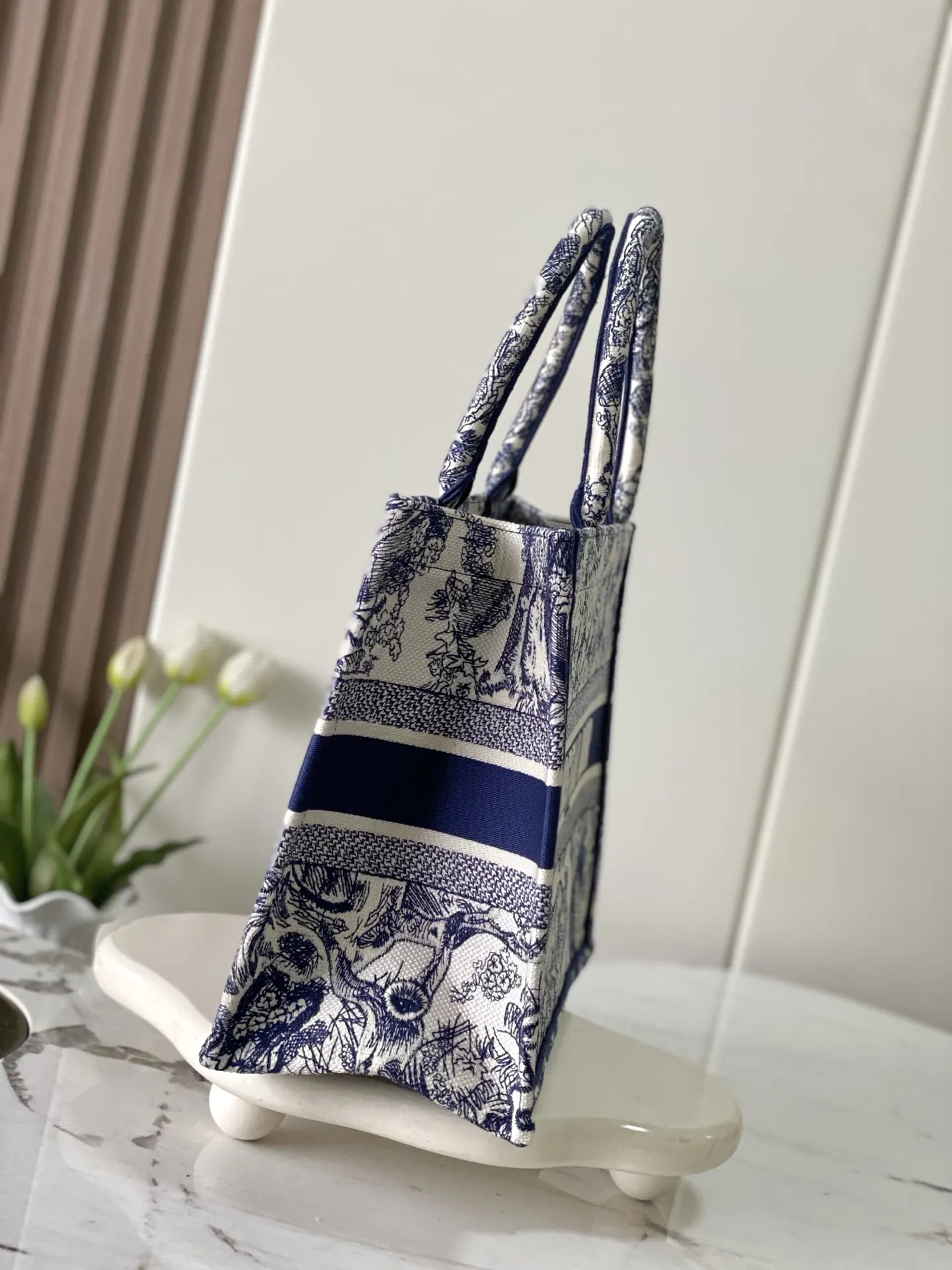 Book Tote 可收纳各种日常用品 全新演绎Baye图案混合效果D 托特包 大容量托特款
