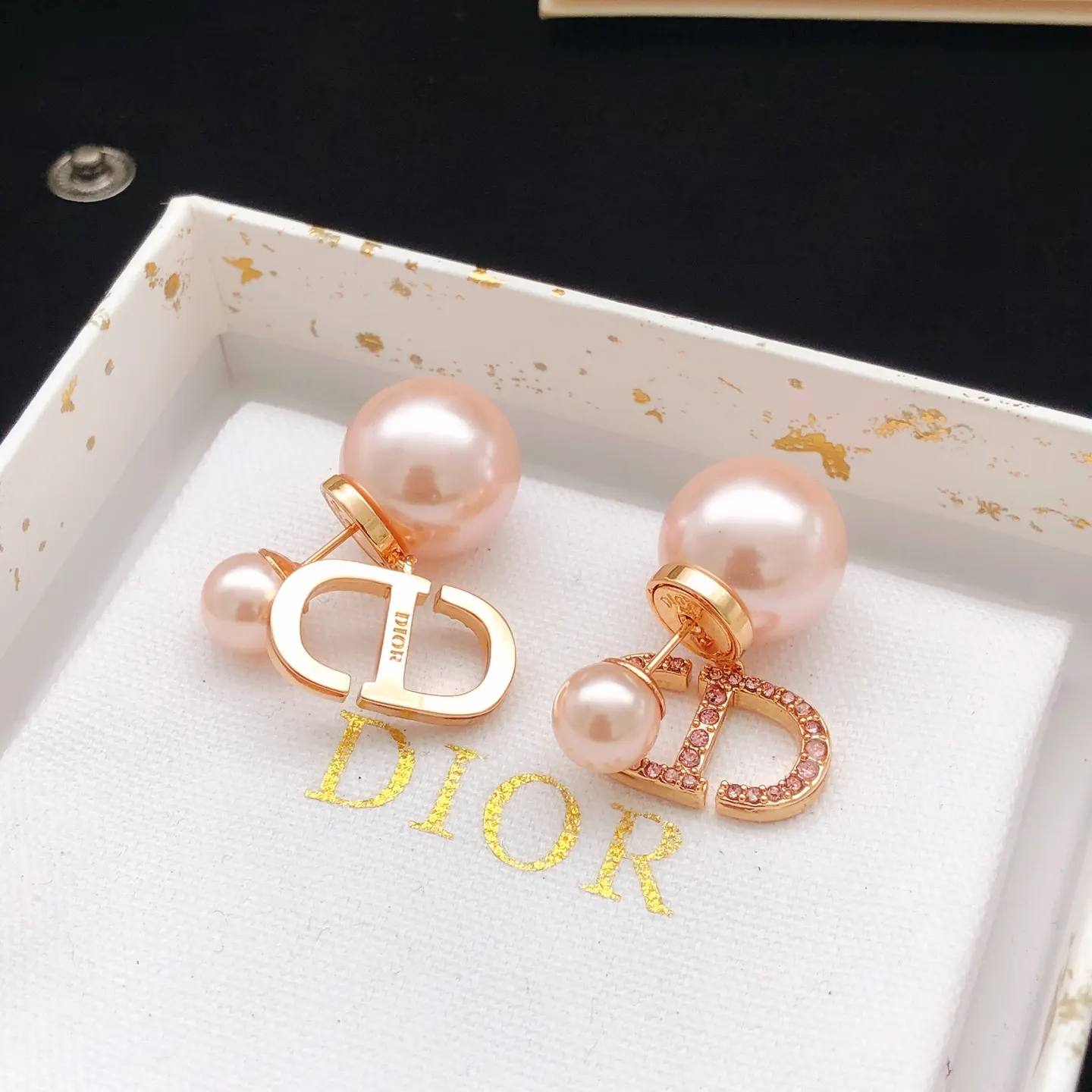 Dior 金色CD耳环 珍珠吊坠配饰款