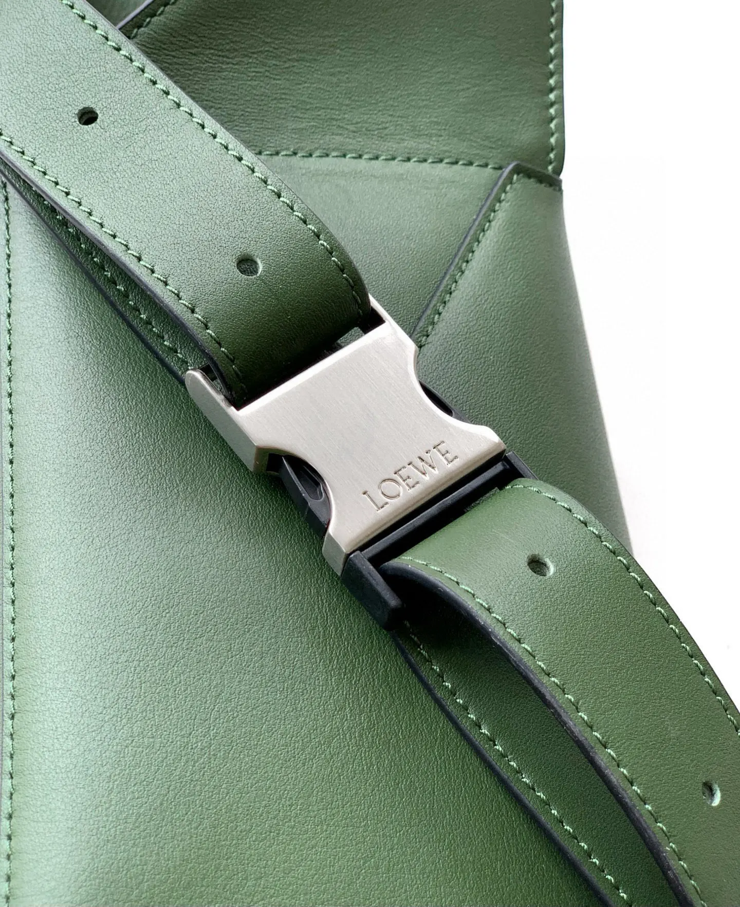 Green Belt Bag Classic Casual Leather