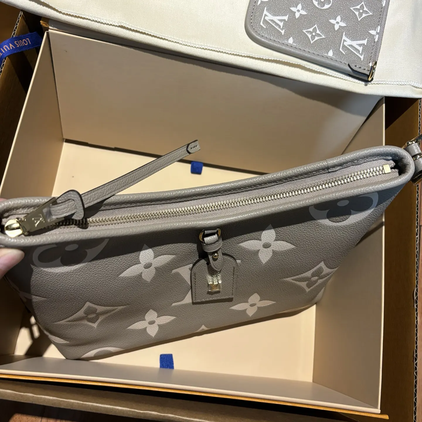 CarryAll 灰色 腋下包 复古腋下背款