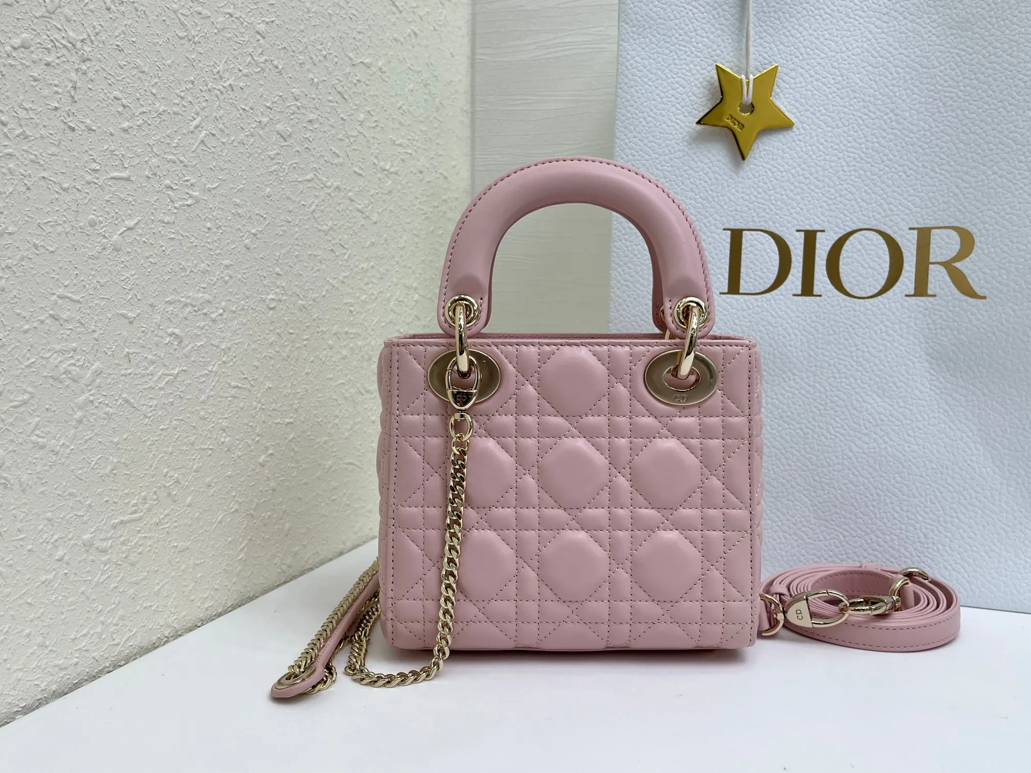 Dior Lady Dior Lady Soft Pink Chain Bag Handheld Crossbody
