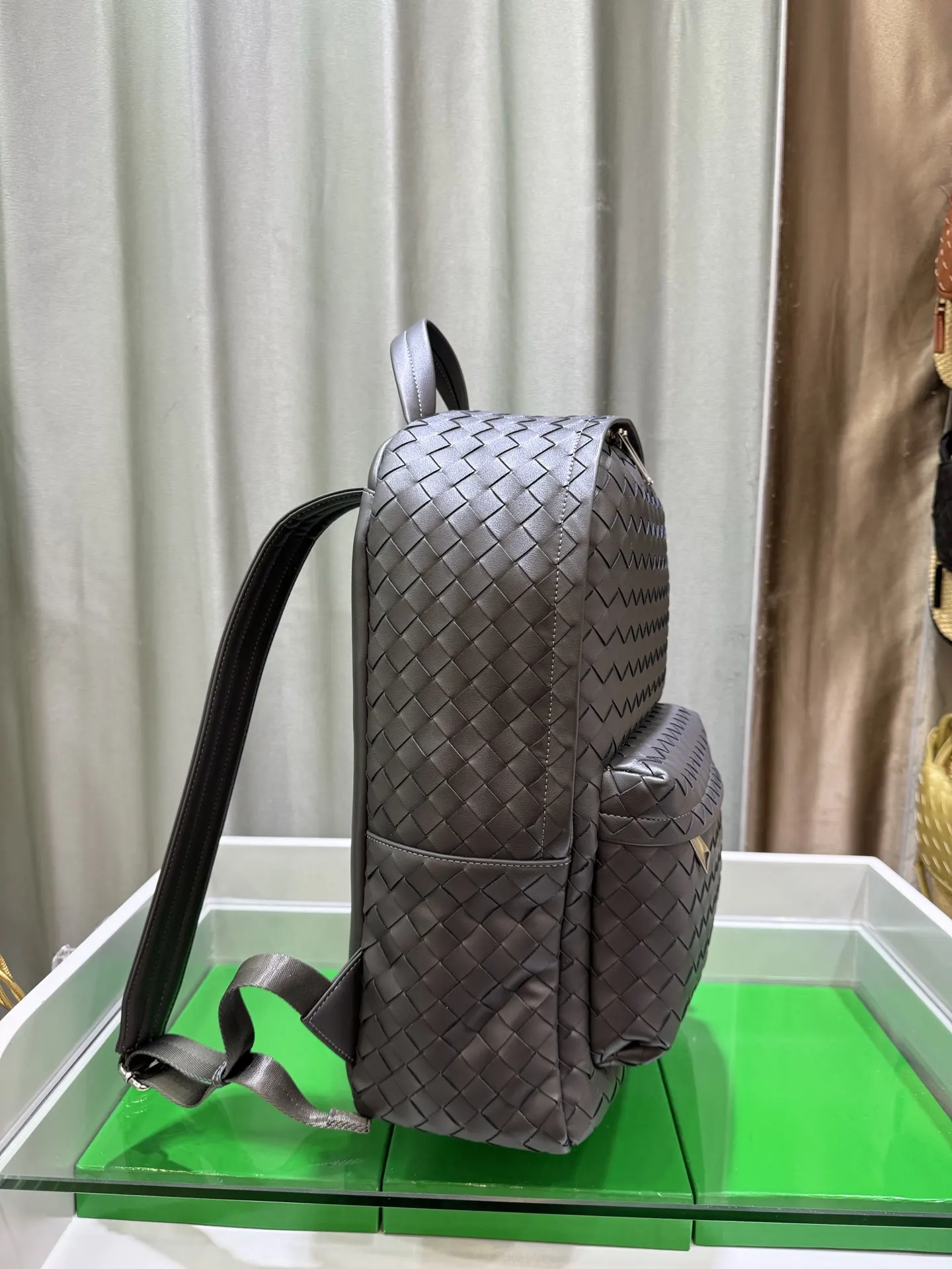 Bottega Veneta 小牛皮 雙肩包 实用雙肩款