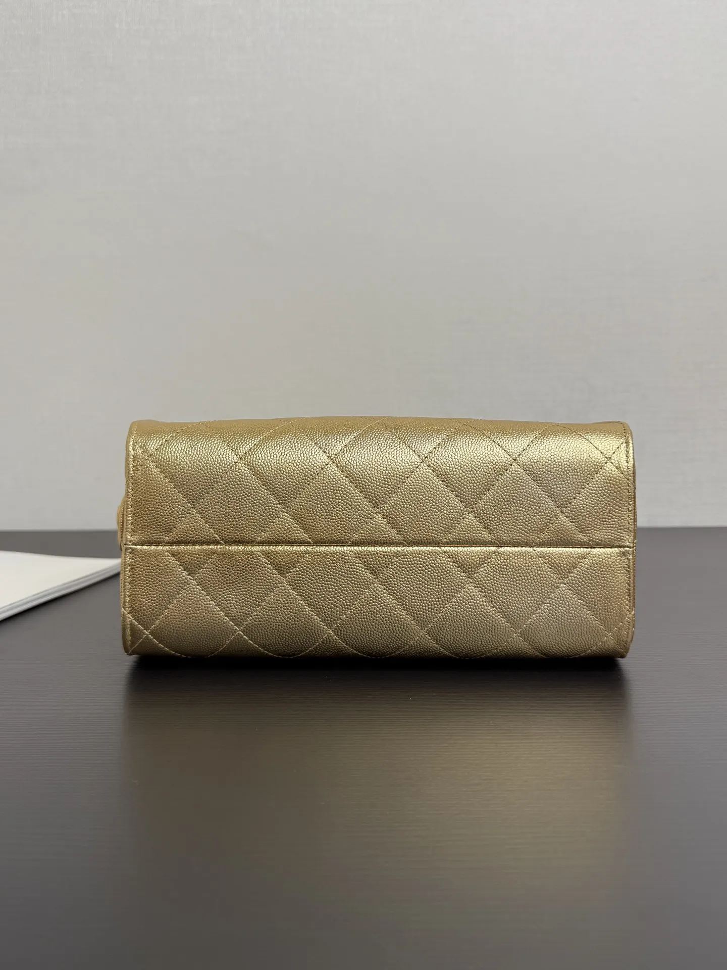 Chanel 鱼子酱牛皮22 Bag链条包 单肩斜挎