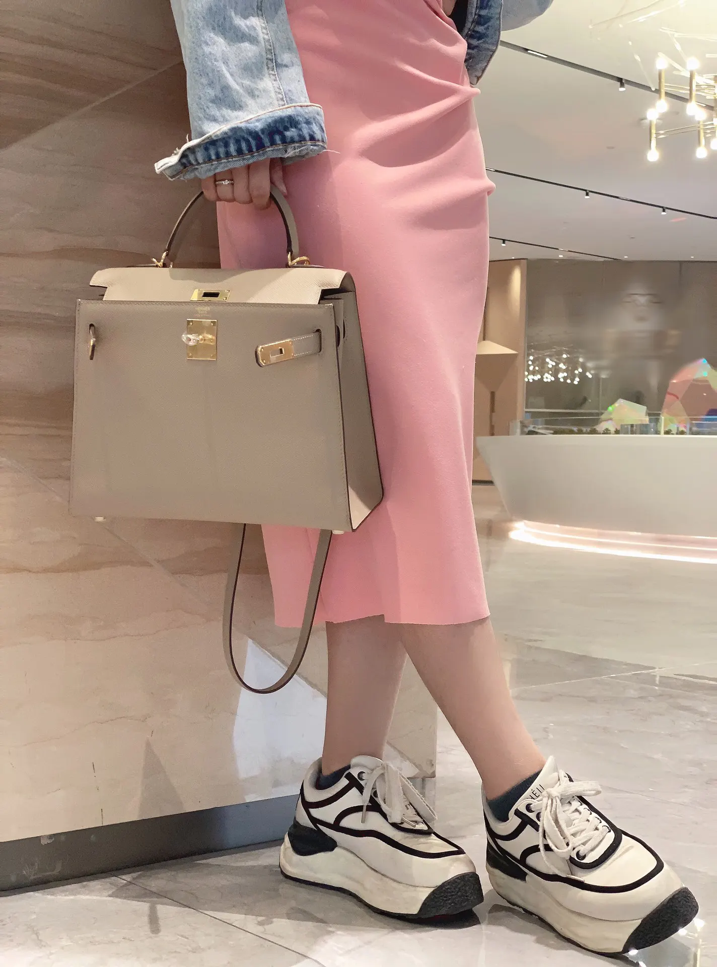 让人心情变好的不仅仅是多巴胺 还有优雅凯莉 好 斜背包 輕便斜挎款